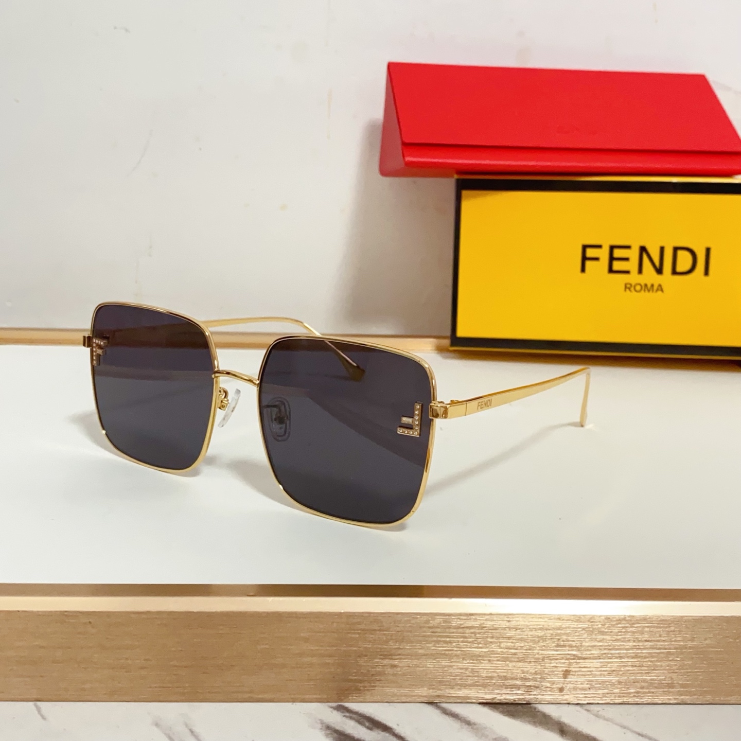 NO:249434,Swarovski small square diamond FEND* diamond F logo ModFE4076USize58-18- glasses sunglasses sunglasses, glasses, fendi, swarovski19860909施华洛世奇小方钻 FEND*钻石F徽标 ModFE4076USize58-18- 眼镜墨镜太阳镜,眼镜,fendi,swarovski,glasses