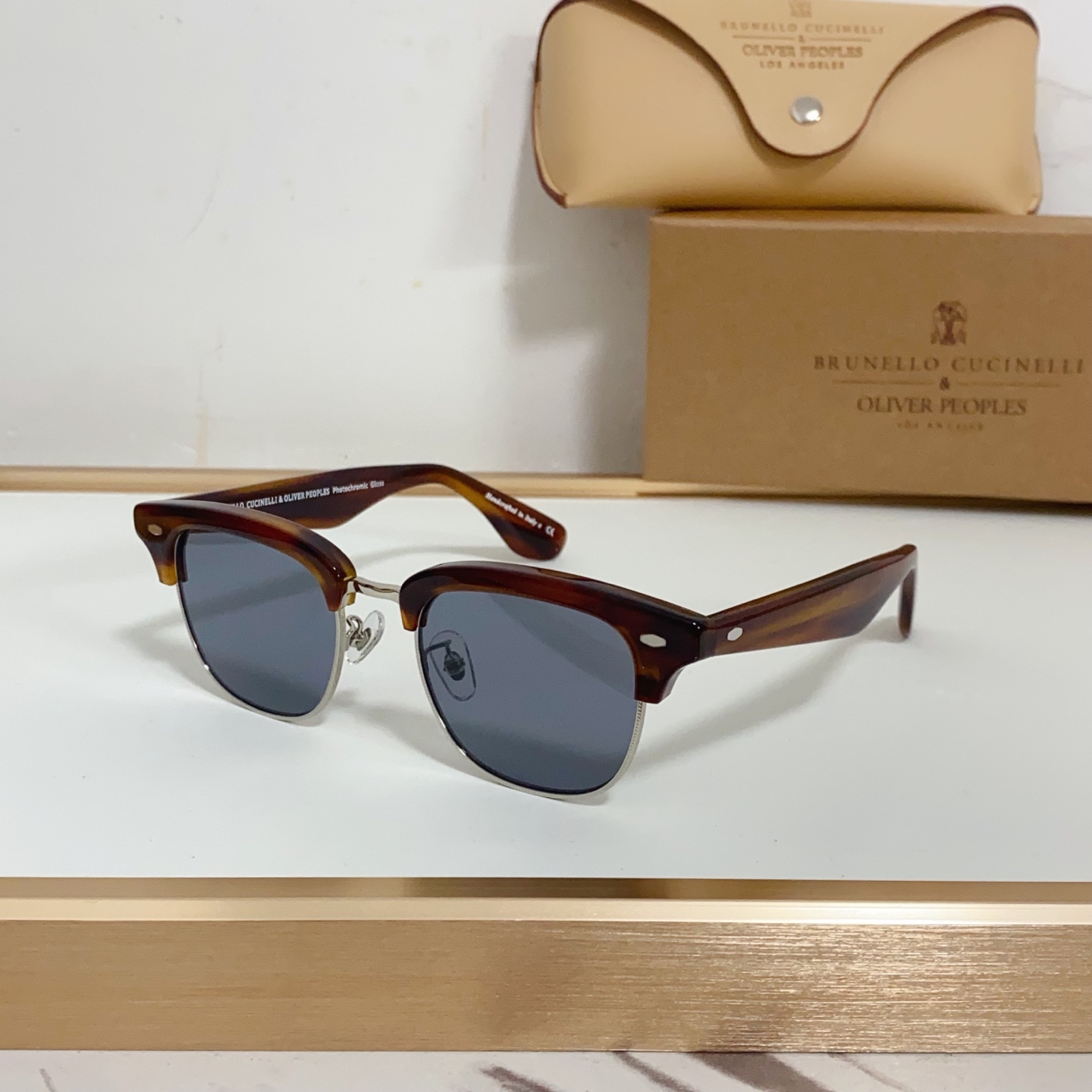 NO:251805,Brunello Cucinelli X Oliver People Handcrafted in Italy BC, Italy’s world’s top luxury brand, is uniquely traditional handicrafts. The brand has the reputation of “real luxury goods”!  MOD:OV5486S Size: 48 20-, glasses, brunello cucinelli19860909Brunello Cucinelli X Oliver People Handcrafted in Italy 意大利的世界顶级奢侈品牌BC 意大利得天独厚的传统手工艺 品牌有“真正的奢侈品”之美誉！ MOD:OV5486S Size:48口20-,眼镜,brunello cucinelli,glasses