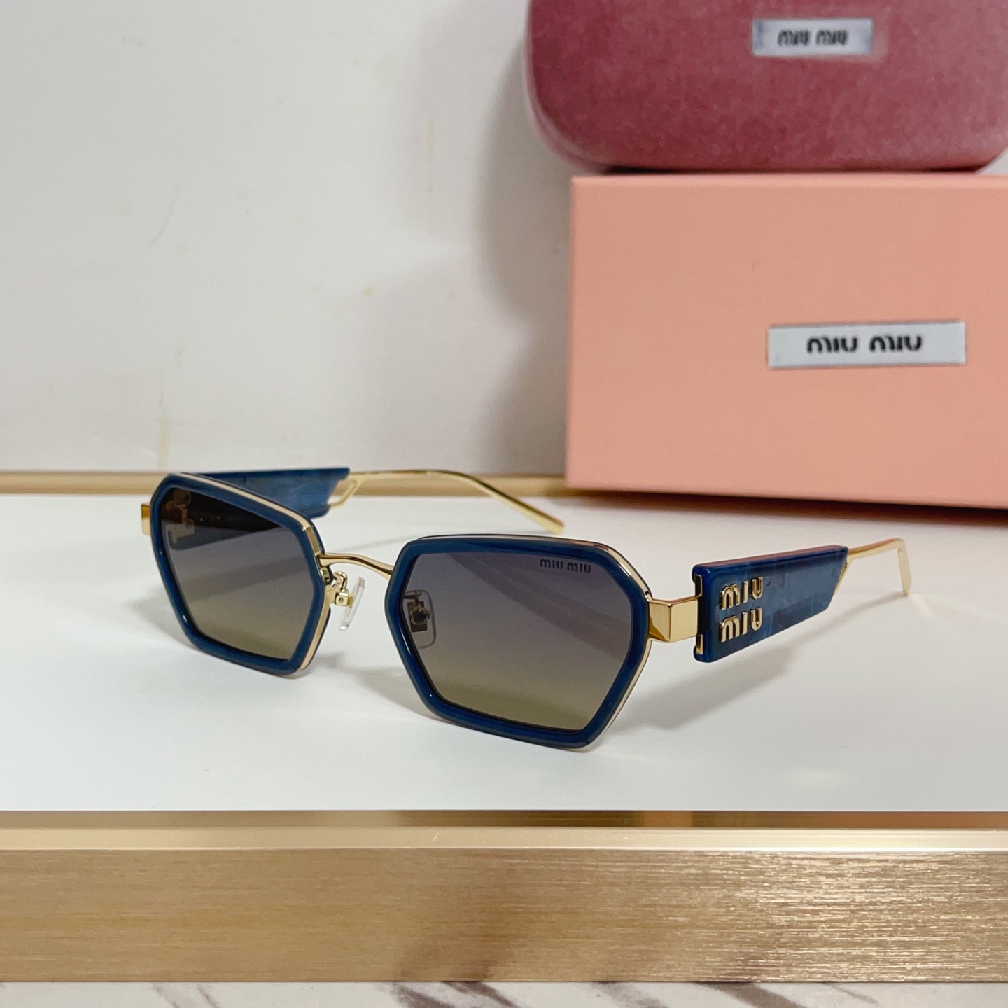 NO:252913,MiuMi* MODELSMU61WS SIZE55 port 18-147 glasses sunglasses sunglasses, glasses, miumiu19860909MiuMi* MODELSMU61WS SIZE55口18-147 眼镜墨镜太阳镜,眼镜,miumiu,glasses