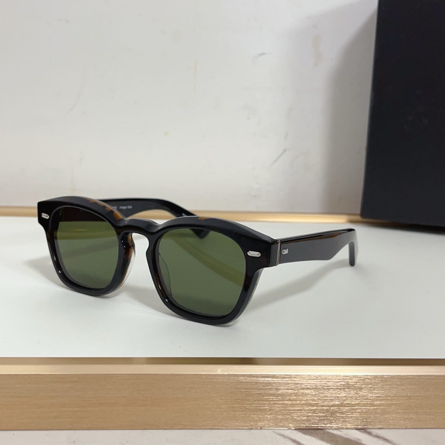 NO:255567,OLIVER PEOPLESMODELOV5521SU SIZE:50-20-.Glasses, sunglasses, glasses19860909OLIVER PEOPLESMODELOV5521SU SIZE:50-20-.眼镜墨镜太阳镜,眼镜,glasses