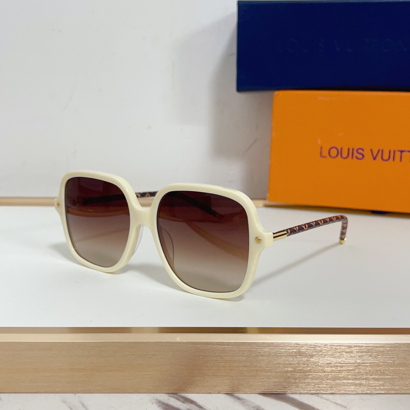 NO:255564,95 LOUIS VUITTO*MODELZ2650U SIZE53-Odd 22-Glasses Sunglasses Sunglasses, Glasses, louis vuitton1986090995 LOUIS VUITTO*MODELZ2650U SIZE53口22-眼镜墨镜太阳镜,眼镜,louis vuitton,glasses