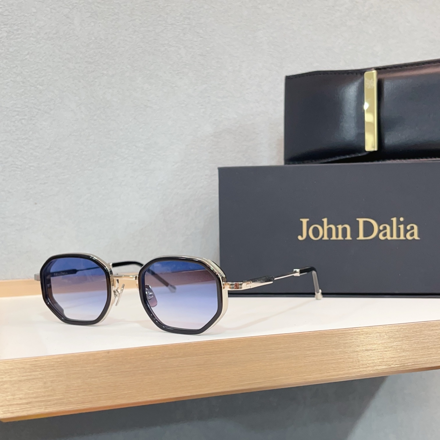 NO:368254,John Dalia~ TOP QUALITY MODELKeaton SIZE48 26- Gift box 20 glasses sunglasses sunglasses, glasses19860909John Dalia~ TOP QUALITY MODELKeaton SIZE48口26- 礼盒另计20眼镜墨镜太阳镜,眼镜,glasses