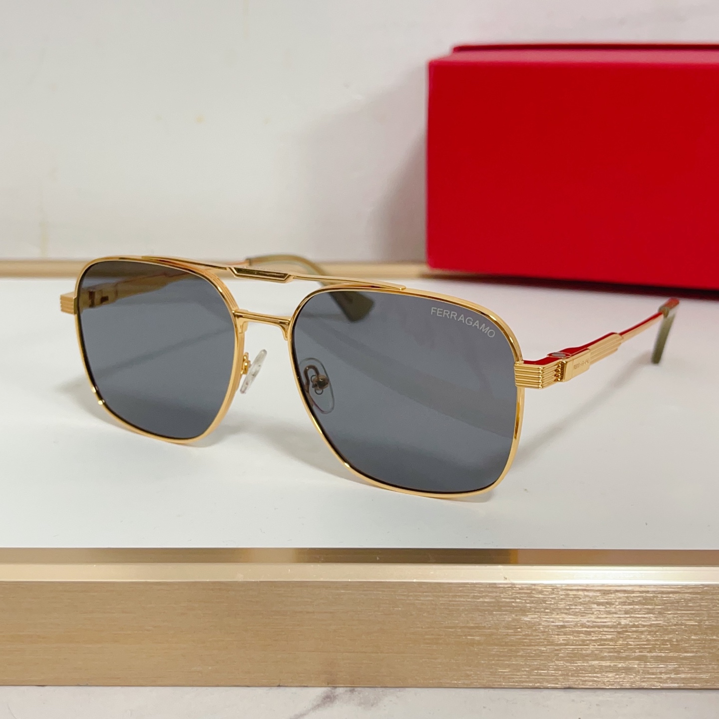 NO:368256,Salvatore ferragam* Filipagamo MODELSF581LSSIZE57 port 15-142 glasses sunglasses sunglasses, glasses, louis vuitton, ferragamo19860909Salvatore ferragam* 菲*拉格慕 MODELSF581LSSIZE57口15-142眼镜墨镜太阳镜,眼镜,louis vuitton,ferragamo,glasses