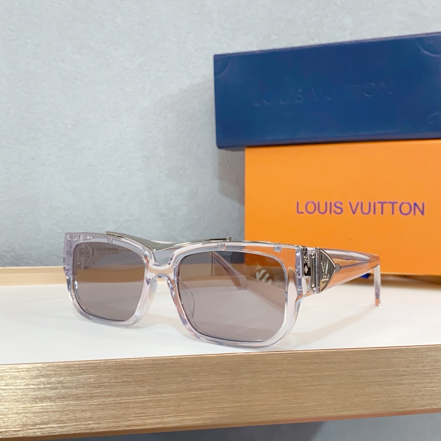 NO:511424,LOUIS VUITTO* MODELZ2049U SIZE57 port 18- glasses sunglasses sunglasses, glasses, louis vuitton19860909LOUIS VUITTO* MODELZ2049U SIZE57口18- 眼镜墨镜太阳镜,眼镜,louis vuitton,glasses