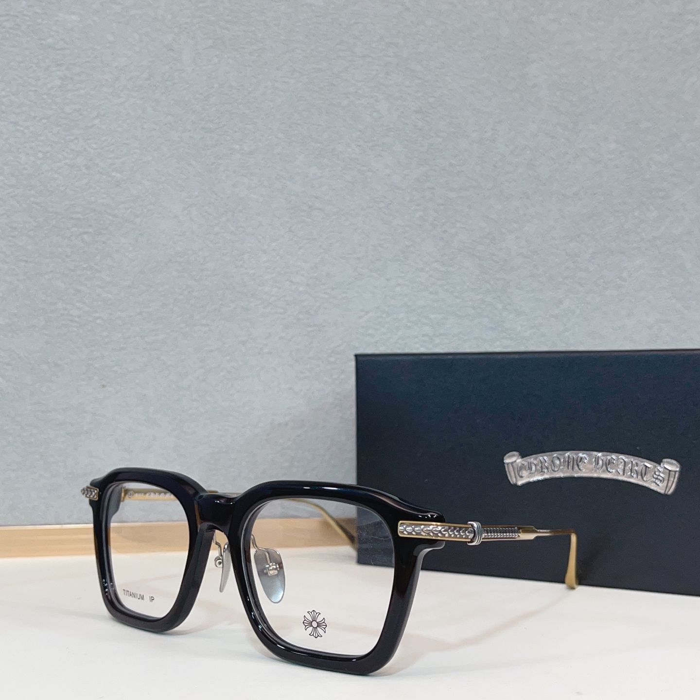 NO:372800,Chrome Heart* MODEL: CUMTION SIZE51 port 20-137 glasses sunglasses sunglasses, glasses, chrome hearts, chrome hearts19860909Chrome Heart* 克罗心 MODEL: CUMTION SIZE51口20-137眼镜墨镜太阳镜,眼镜,chrome hearts,chrome hearts,glasses