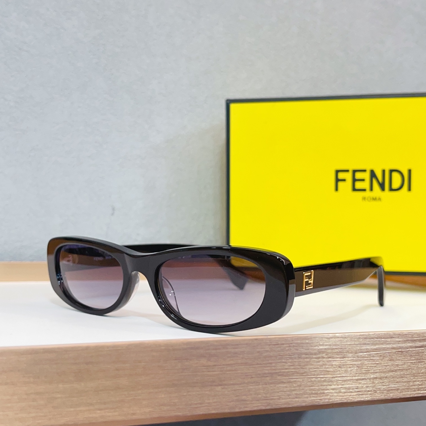 NO:373666,FEND*MODEL:FE40183ISIZE:53-Odd 19-Glasses, Sunglasses, Sunglasses, Fendi19860909FEND*MODEL:FE40183ISIZE:53口19- 眼镜墨镜太阳镜,眼镜,fendi,glasses