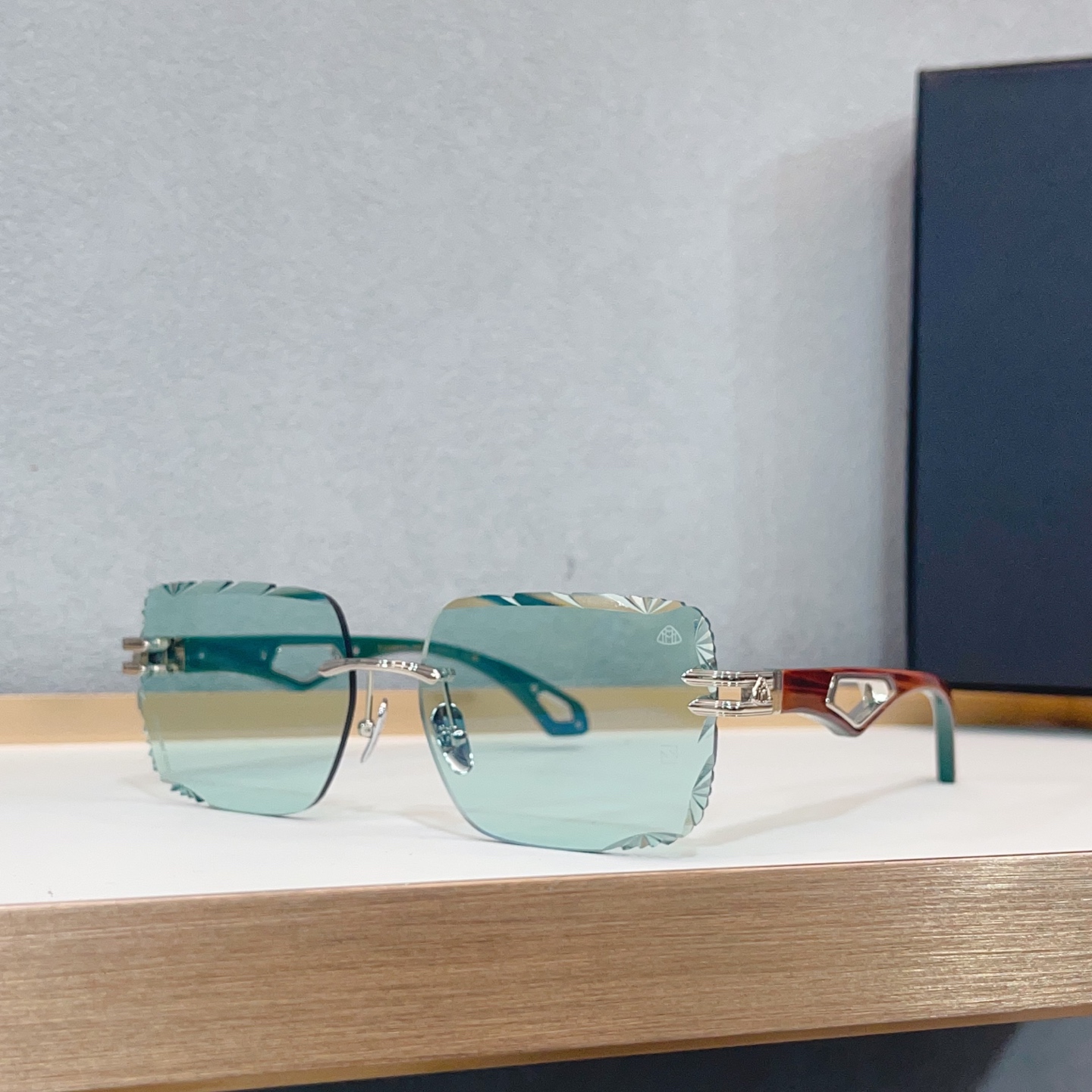 NO:373554,Maybac* MODELZ154 SIZE61 port 17- glasses sunglasses sunglasses, glasses19860909Maybac* MODELZ154 SIZE61口17- 眼镜墨镜太阳镜,眼镜,glasses