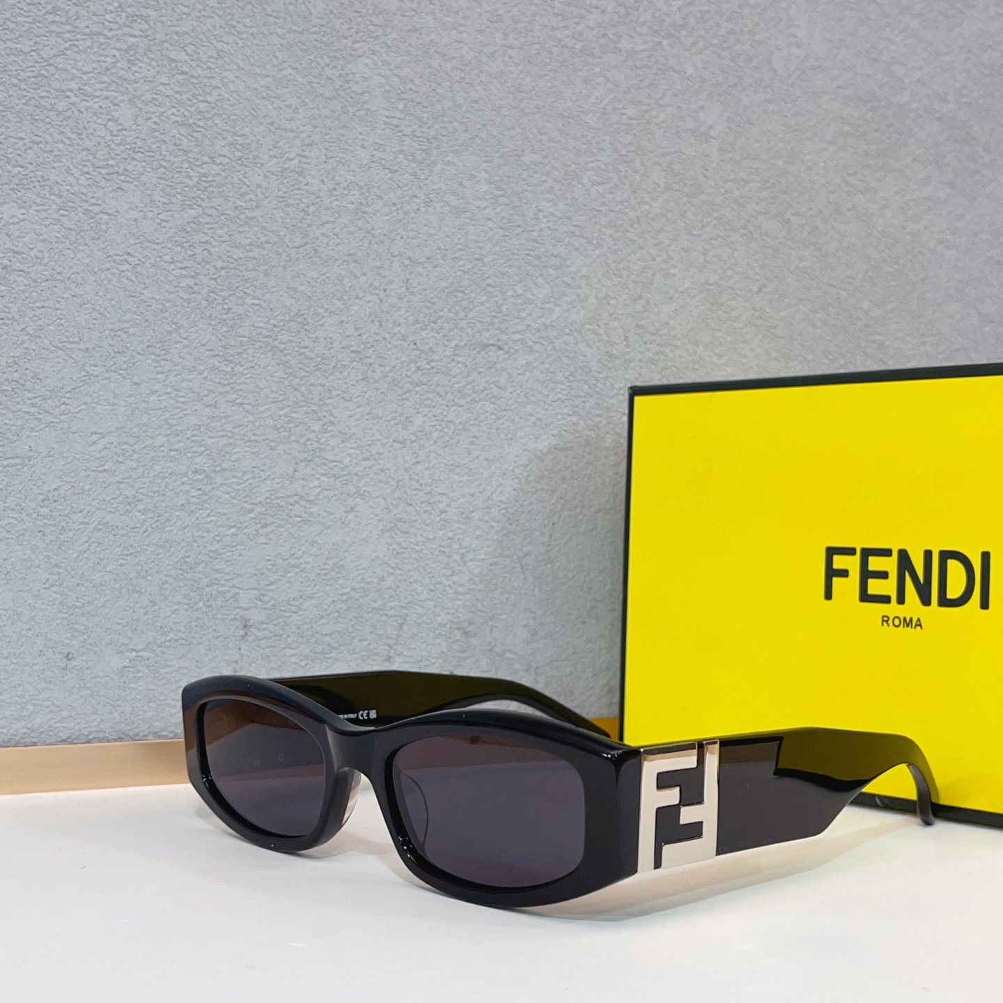 펜디 선글라스 74220 Fendi Sunglasses 상세 이미지 4