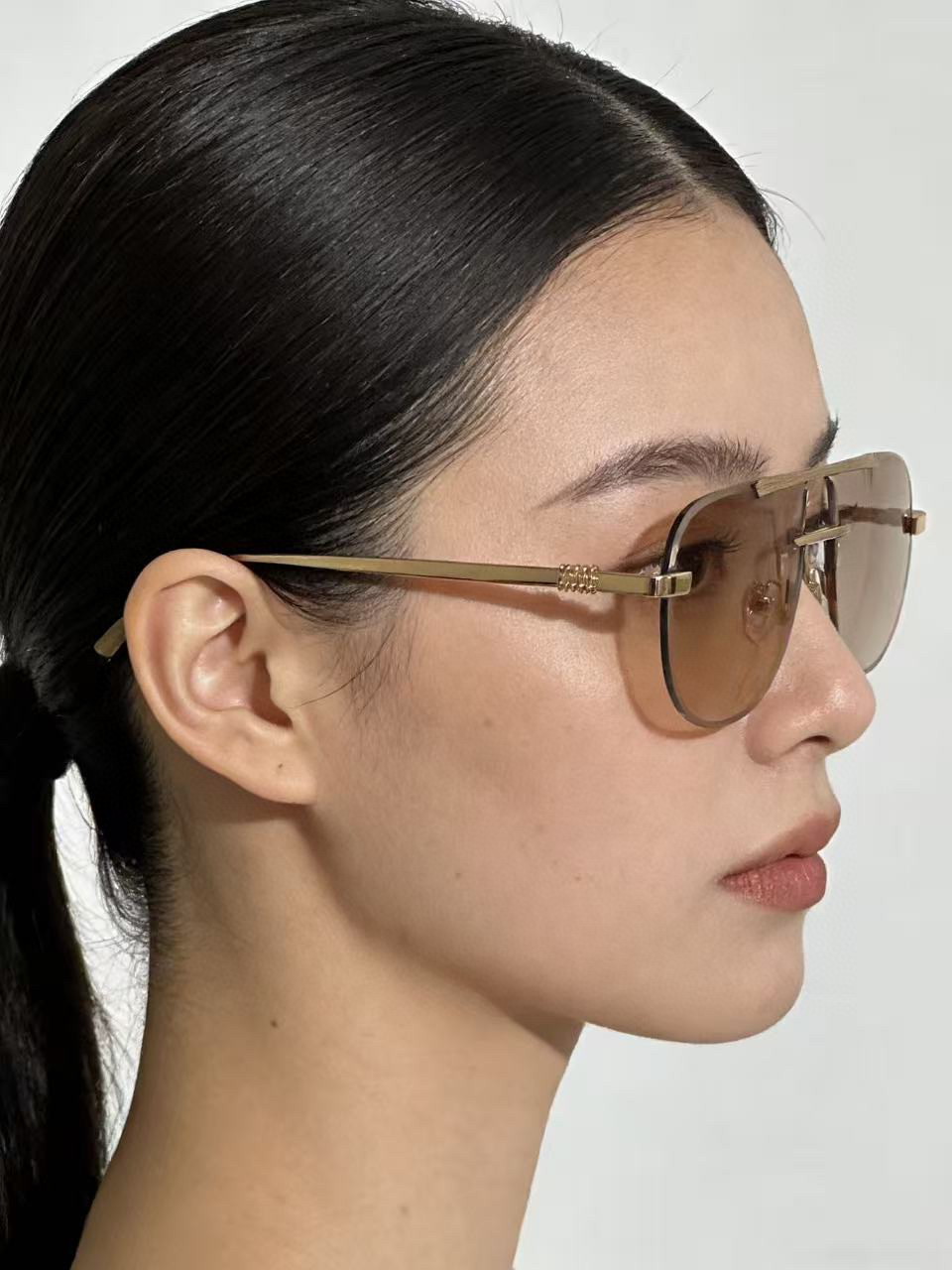 미우미우 선글라스 73049
