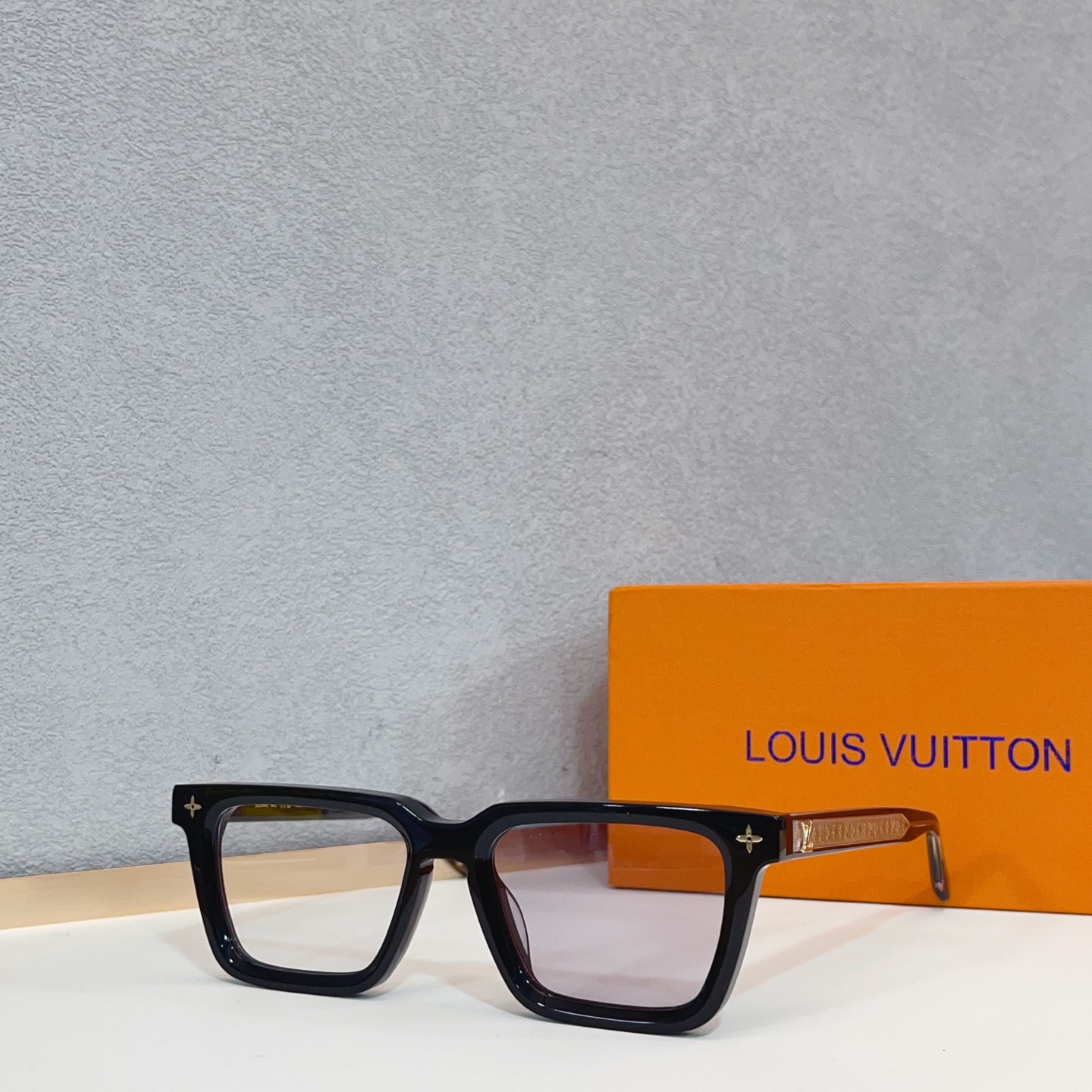NO:742353,LOUIS VUITTO* MODELZ3044E SIZE54 mouth 19- color changing glasses sunglasses, glasses, louis vuitton19860909LOUIS VUITTO* MODELZ3044E SIZE54口19- 变色眼镜墨镜太阳镜,眼镜,louis vuitton,glasses