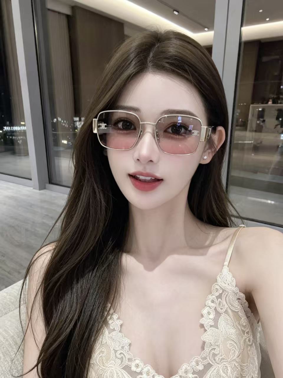 Celine CELIN*MODEL: CL42132U