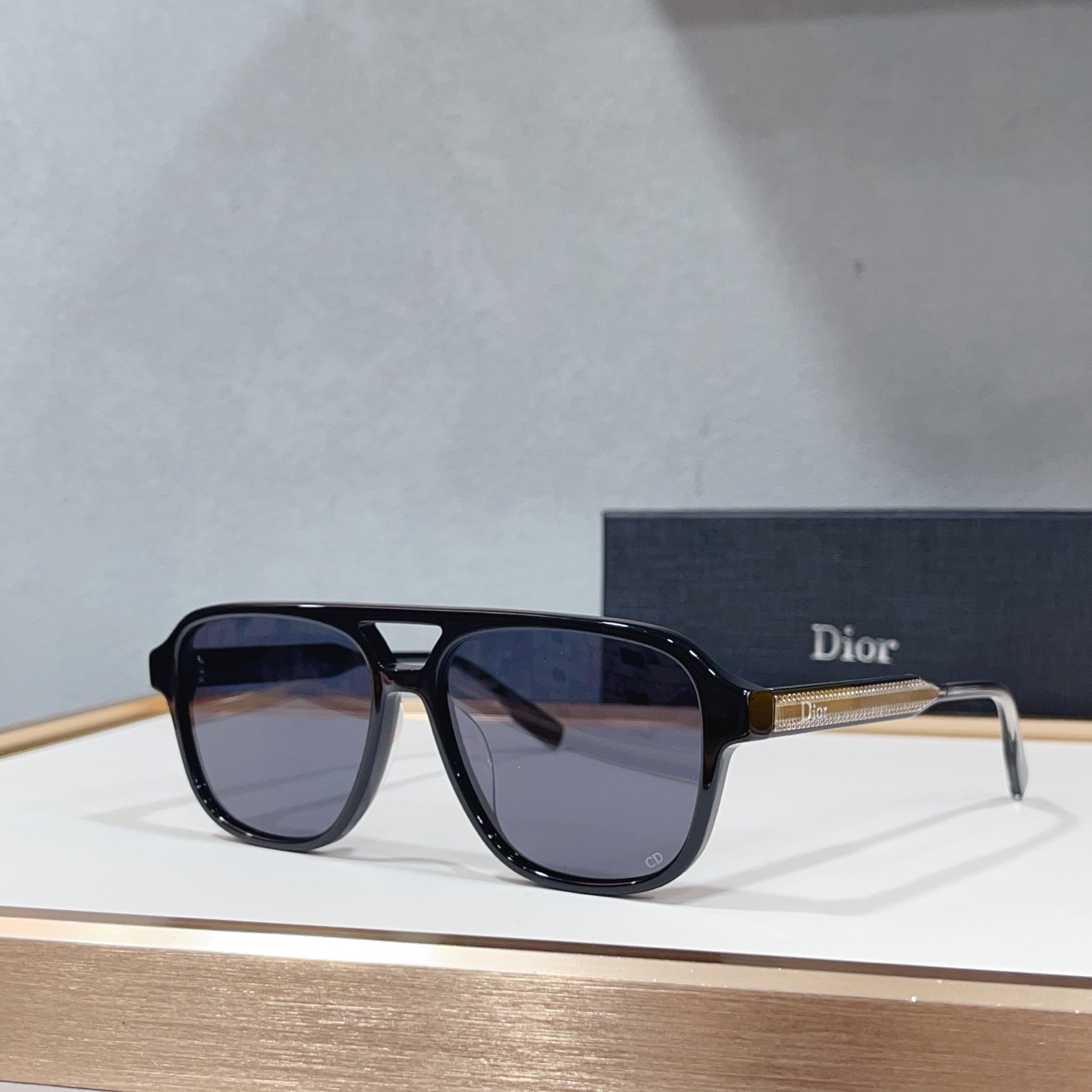 Солнечные очки Dior DioRibbon A1I