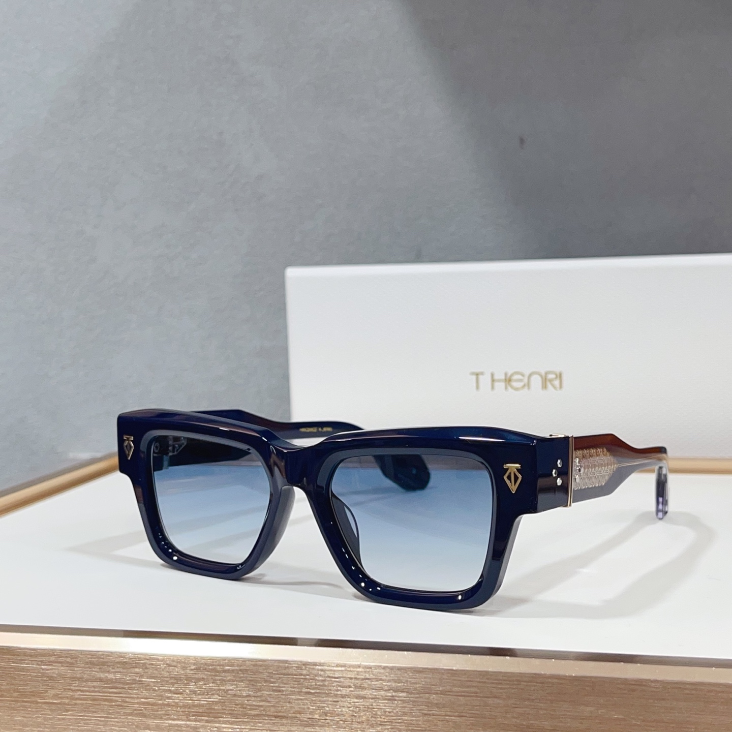 NO:883143,45 THENRI MODEL:TIRRENO SIZE:51 mouth 18-147 glasses sunglasses sunglasses, glasses1986090945 THENRI MODEL:TIRRENO SIZE:51口18-147 眼镜墨镜太阳镜,眼镜,glasses