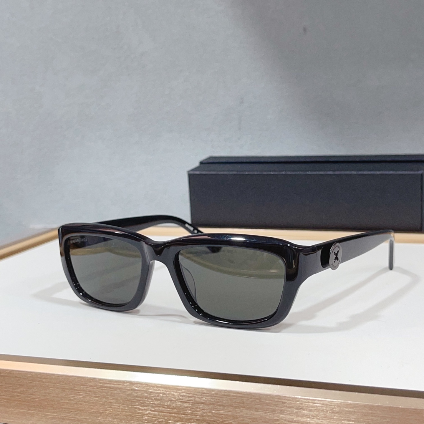 NO:897740,Official website new model BALENCIAG Paris* star - same model as Zhang Xiaofei MODELBB0409 SIZE 58 mouth 18 - glasses, sunglasses, sunglasses, glasses, balenciaga19860909官网新款 BALENCIAG巴黎*世家 明星--张小斐同款 MODELBB0409 SIZE58口18- 眼镜墨镜太阳镜,眼镜,balenciaga,glasses