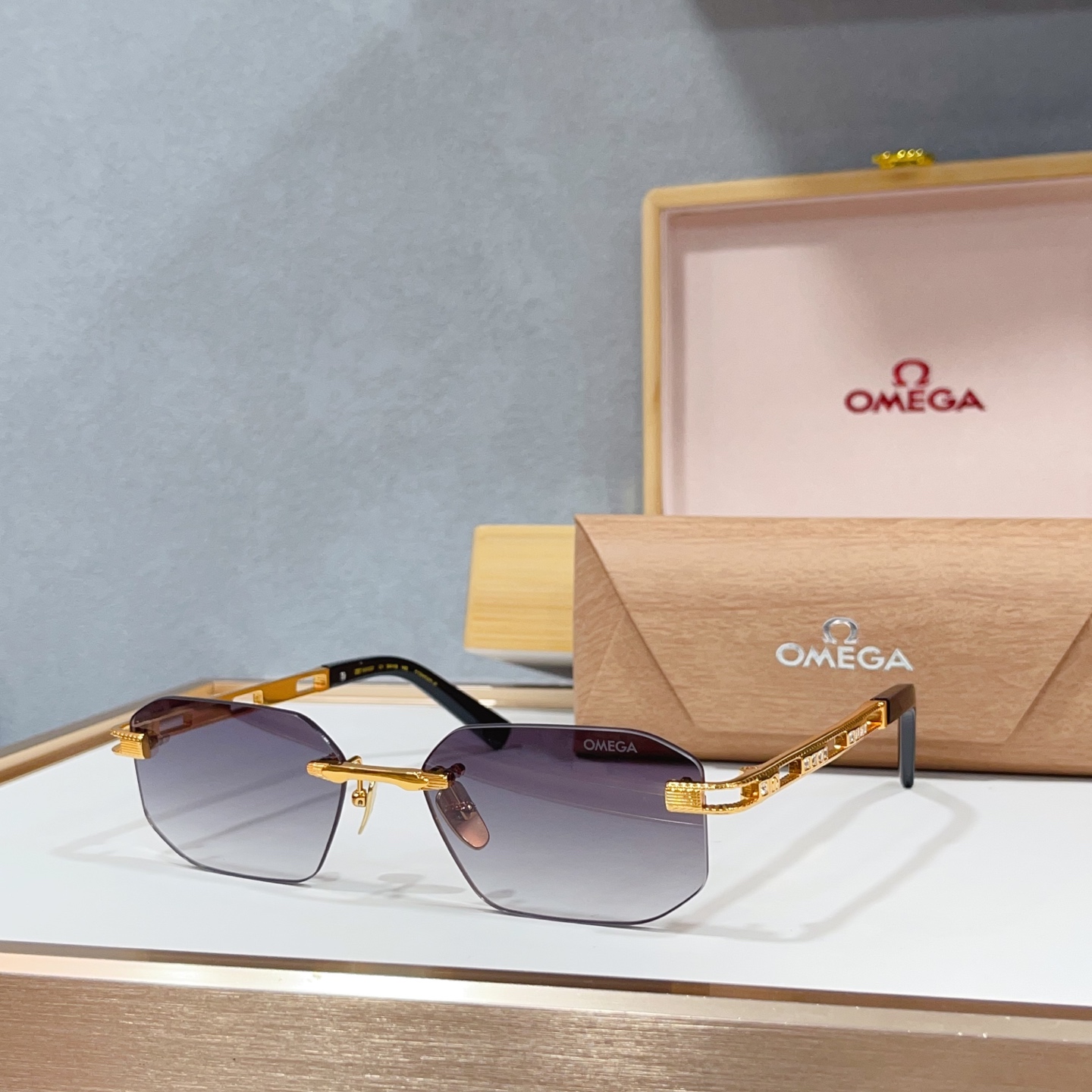 NO:897680,OMEGA MODELSS1337 SIZE58 mouth 18-18K-TITANIUM titanium box, glasses, sunglasses, sunglasses, glasses, omega19860909OMEGA 欧米茄 MODELSS1337 SIZE58口18- 18K-TITANIUM 钛 盒子另计眼镜墨镜太阳镜,眼镜,omega,glasses