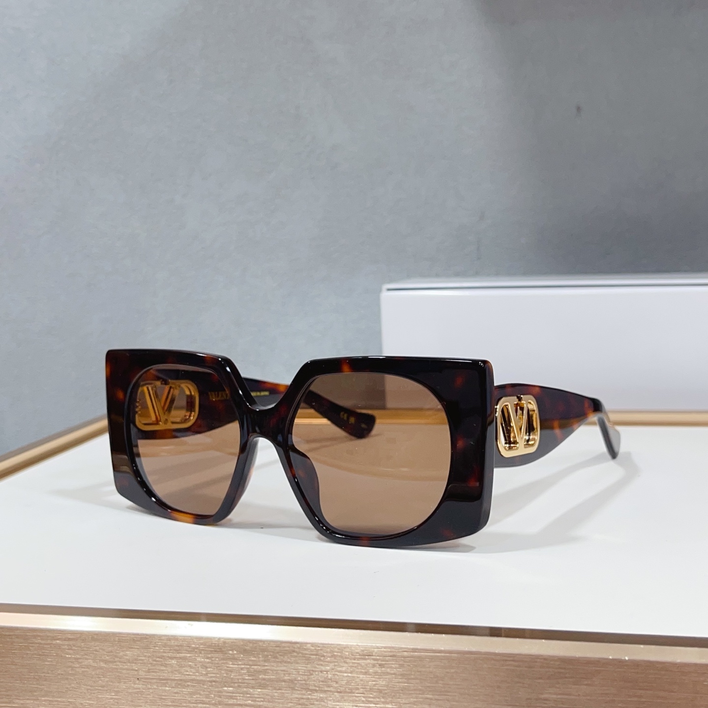 NO:897602,Valentin* Oversized MODELVG0002S SIZE55 mouth 19- glasses, sunglasses, sunglasses, glasses, versace, valentino19860909Valentin* Oversized MODELVG0002S SIZE55口19- 眼镜墨镜太阳镜,眼镜,versace,valentino,glasses