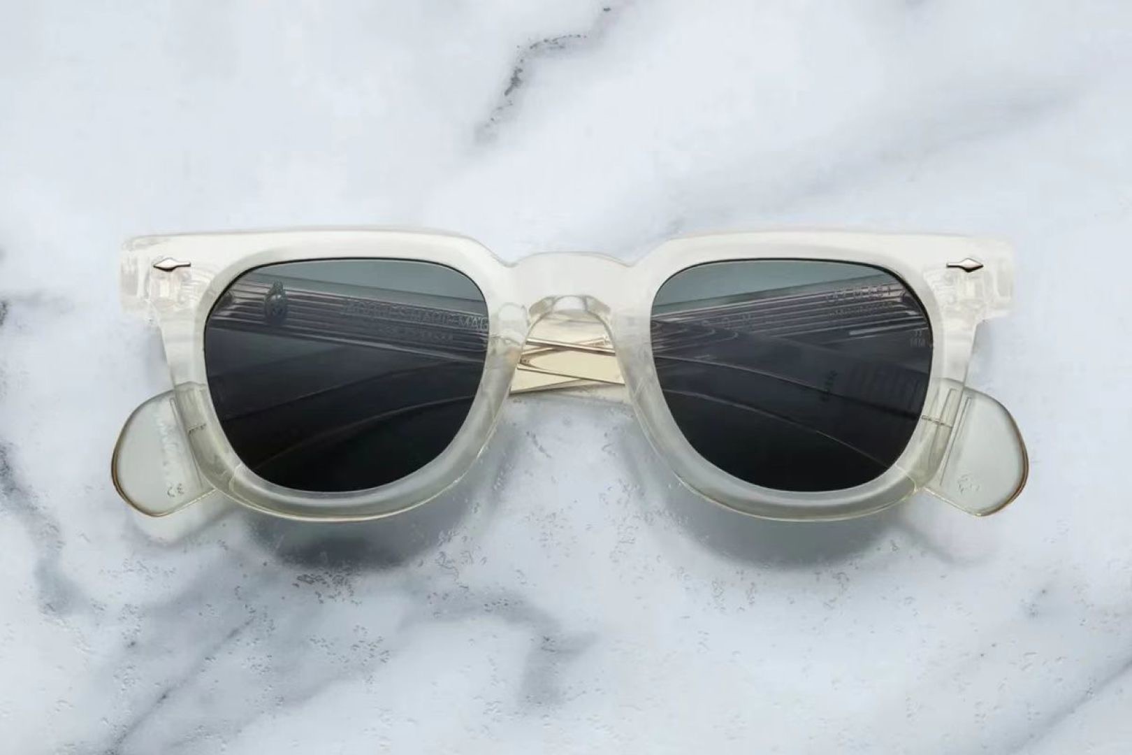 NO:926661,JACQUES MARIE MAGMODELVENDOMESIZE47 mouth 25 color changing glasses, sunglasses, glasses19860909JACQUES MARIE MAGMODELVENDOMESIZE47口25 变色眼镜墨镜太阳镜,眼镜,glasses