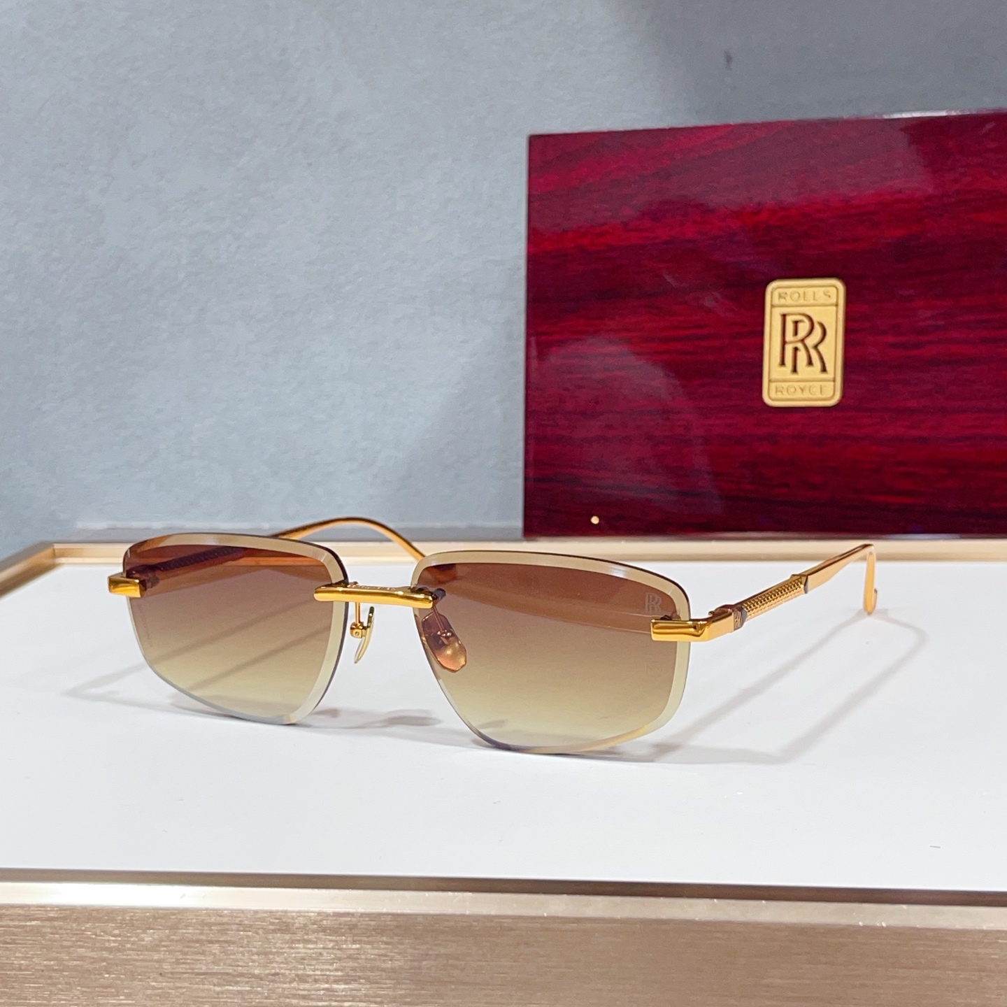 NO:926577,ROLLS ROYCEMODELSS125462 mouth 16-box extra glasses sunglasses sunglasses, glasses19860909ROLLS ROYCEMODELSS125462口16- 盒子另计眼镜墨镜太阳镜,眼镜,glasses
