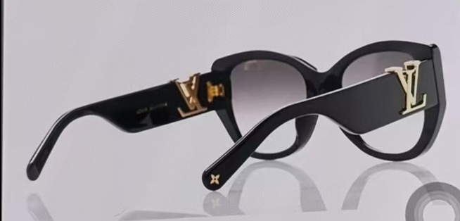 Louis Vuitto* Mod：Z1733W Size：57口23-140 