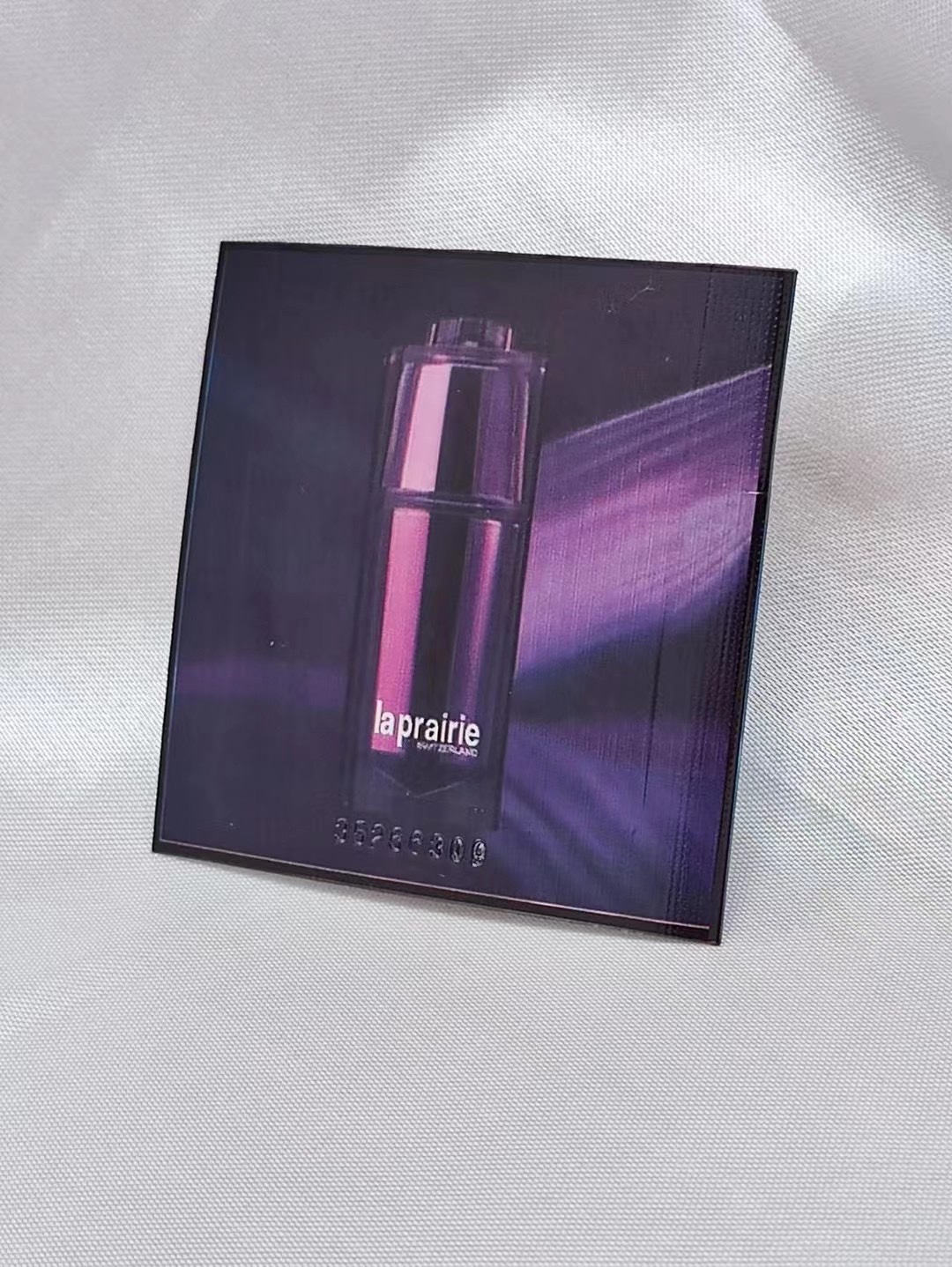 25. La Prairie Sérum Contour des Yeux au Platine 1ml/10 sobres 🔜 Versión Mingtong. ¡Alta calidad❗️🏅 Nueva ventaja de …