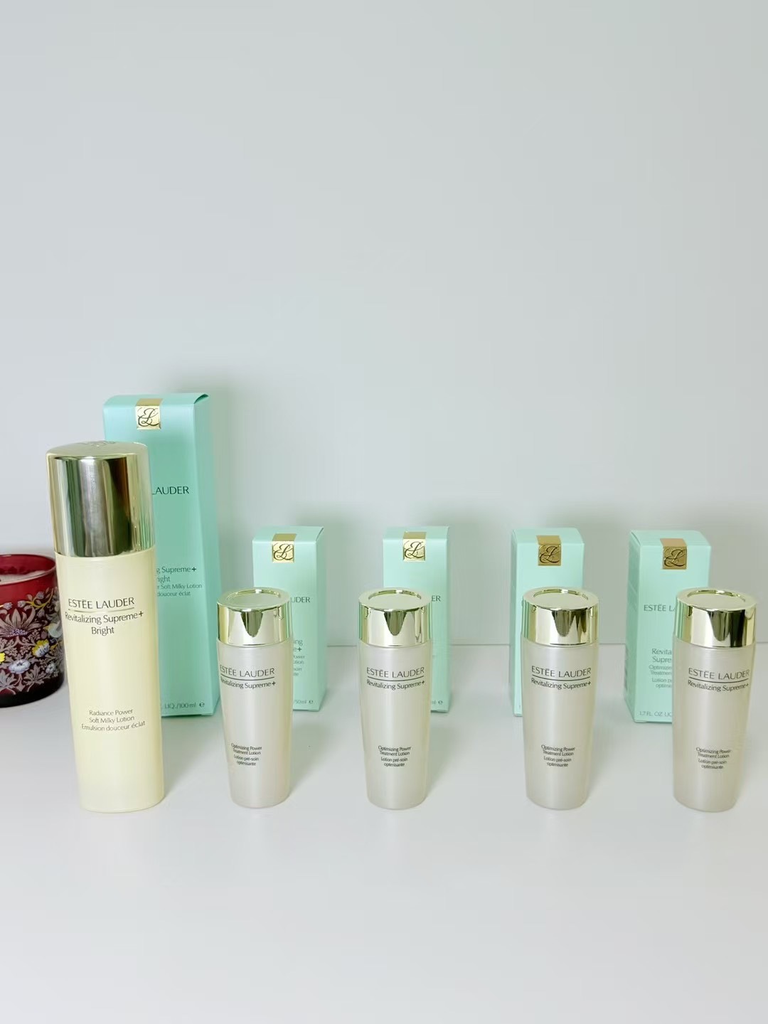 专柜品质/160💰包邮
雅诗兰黛多效智妍乳液4+1 套装！内含：乳100ml，水50ml×4。