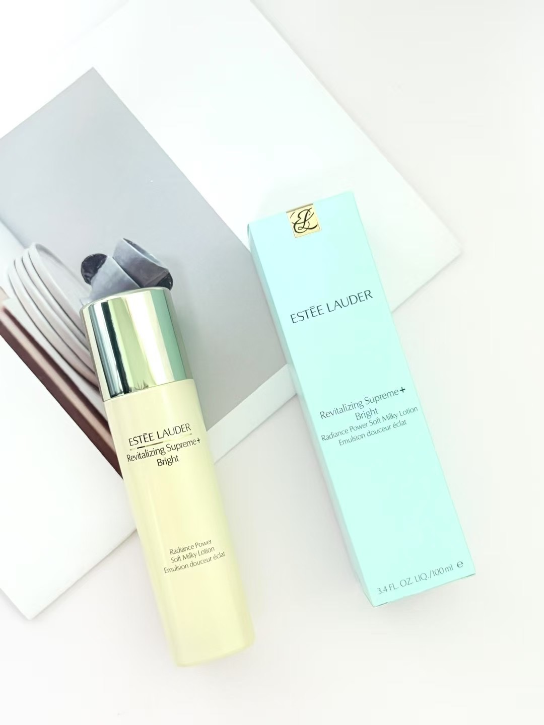 专柜品质/160💰包邮
雅诗兰黛多效智妍乳液4+1 套装！内含：乳100ml，水50ml×4。