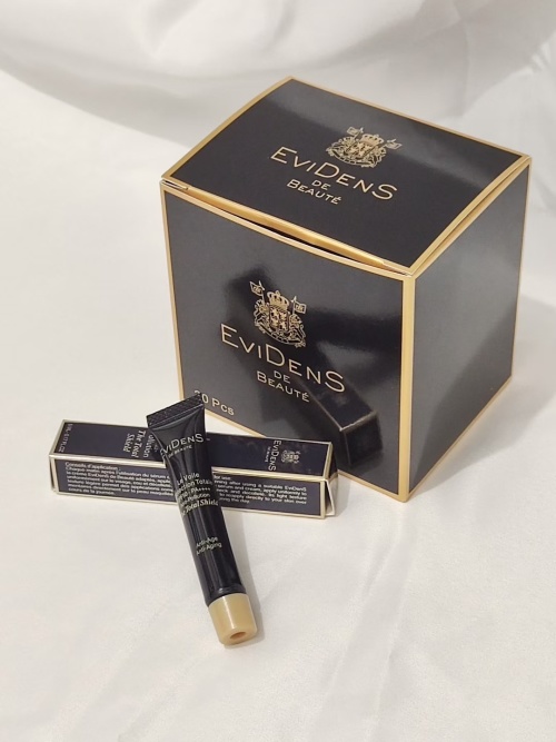 EVIDENS DE BEAUTÉ High Protection Sunscreen SPF50+ - 5ml Travel Size 1 EVIDENS DE BEAUTÉ High Protection Sunscreen SPF50+ - 5ml Travel Size