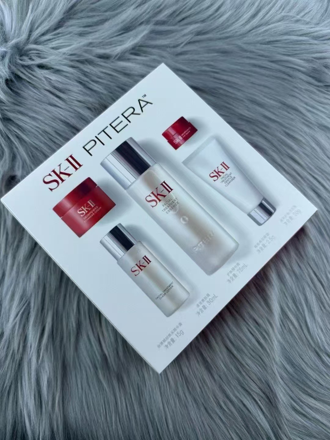 95💰
SK2全明星晶透五件套明通版！内含：氨基酸洗面奶20g，嫩肤清莹露30ml，护肤神仙水75ml，大红瓶面霜15g，大眼眼霜2.5g。