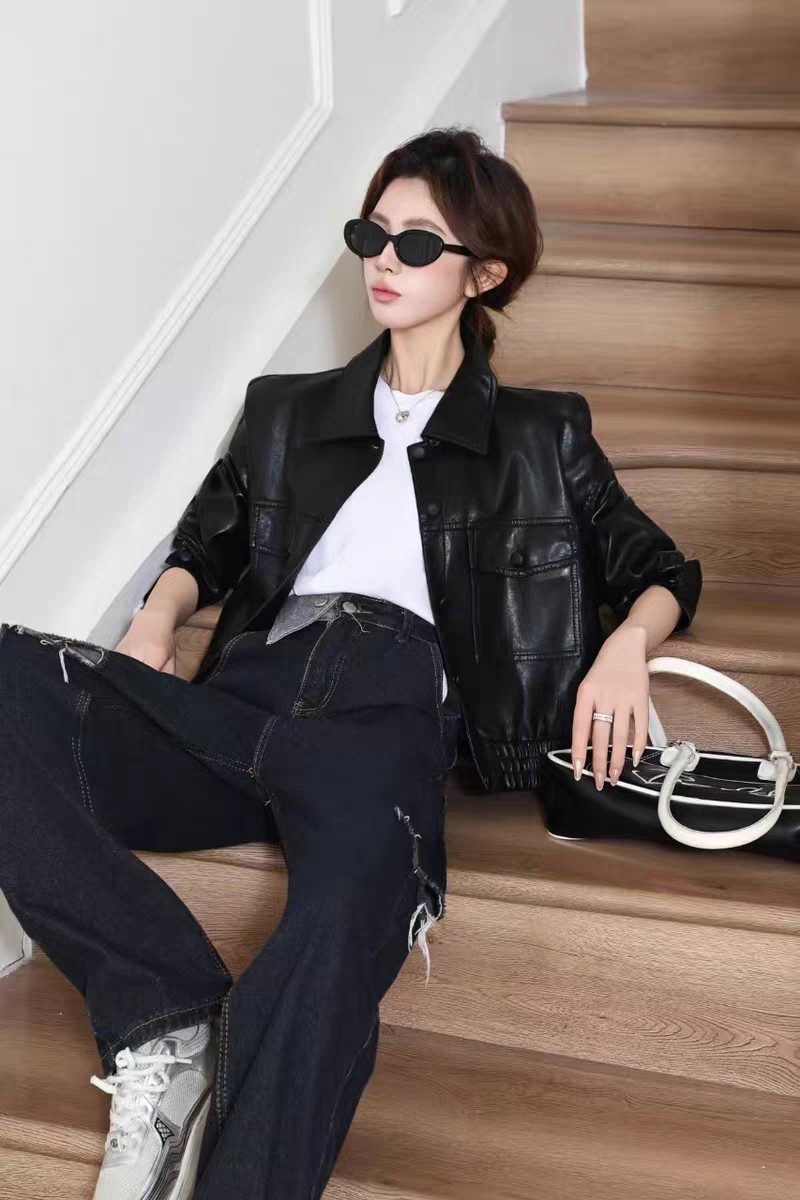 Title: High-Quality Women’s Suit and Leather Jackets Sale Summary: New PU-skin coat and leather jackets available in black and curry, with dustproof bag CD included. - 图片 2