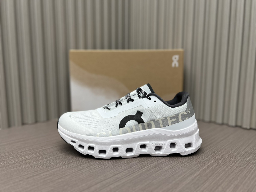 NO:238251,White (36~45) on the cloudmonster carbon board, comfortable outdoor cushioning, low top casual running shoes, item number 61.98433 New on the cloudmonster, little monster, carbon board shoes, fabric upper design is more breathable, midsole, large hollow cloudtec patented technology sole, cloudmonster is equipped with the brand's largest cloud module to date, allowing you to reduce impact force when landing, and achieve stronger cushioning. At the same time, a speedboard speed board is embedded in the midsole. The principle is similar to the carbon board in the racing running shoes, which can provide stronger feedback and rebound. The arc-shaped design of the rocking chair on the forefoot allows each step to have a strong thrust rolling forward. The layer-up wear-resistant sole rebounds, giving people a relatively gentle soft and elastic feeling. A highly recommended running shoe!  Sizes 36, 36.5, 37, 38, 38.5, 39, 40, 40.5, 41, 42, 42.5, 43, 44, 44.5, 45, casual shoes/sports shoes, christian louboutin, sneakers19860909白色（36～45） on昂跑 cloudmonster 碳板 舒适户外缓震 低帮 休闲跑步鞋 货号 61.98433 全新on昂跑cloudmonster 小怪兽 碳板鞋 织物鞋面设计更透气 中底大镂空cloudtec专利科技鞋底 cloudmonster搭载该品牌迄今为止最大的cloud模块 让你在落地时通过形变减小冲击力 达到更强大的缓震,同时中底内嵌入一块speedboard速度板 原理类似竞速跑鞋里的碳板 能提供更强烈的反馈和回弹.前掌的摇椅圆弧形设计 则让每一步都有滚动向前的强大推力.层层加码的耐磨大底更回弹,给人一种相对温柔的软弹感.非常推荐的一款跑鞋！尺码36、36.5、37、38、38.5、39、40、40.5、41、42、42.5、43、44、44.5、45,休闲鞋/运动鞋,christian louboutin,sneakers,Women's Shoes