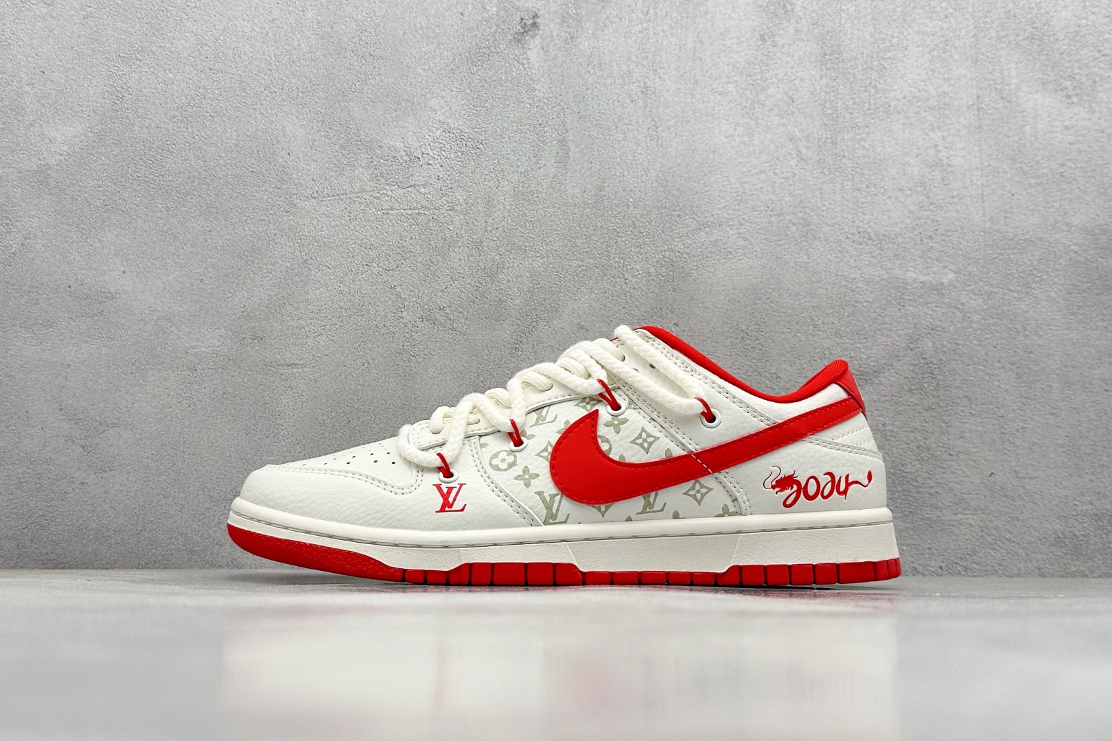 NO:224356,nike sb dunk low Co-branded deconstructed drawstring shoelaces produced by Pure Original Factory Highly recommended Original head layer material Exclusive version distillation processing brings better visual and foot experience Large factory pure original quality shipment Cleanliness Electric embroidery process The leather is clean and has no burrs, perfect details Official item number: fc1688-171 Size 36 36.5 37.5 38 38.5 39 40 40.5 41 42 42.5 43 44 44.5 45, casual shoes/sports shoes, sneakers19860909nike sb dunk low 联名 解构抽绳鞋带 纯原大厂出品 极力推荐 原装头层材料 独家版型蒸餾加工 帶來的是更好的视觉和脚感体验 大厂纯原品质出货 清洁度 电绣工艺 皮料切割干净无任何毛边 细节完美 官方货号: fc1688-171 尺码36 36.5 37.5 38 38.5 39 40 40.5 41 42 42.5 43 44 44.5 45,休闲鞋/运动鞋,sneakers,Women's Shoes