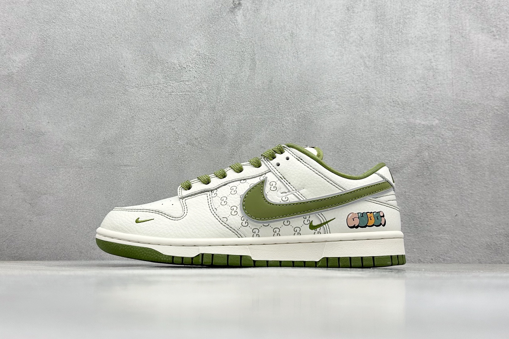 NO:224351,nike sb dunk low co-branded by Pure Original Factory Highly recommended Original head layer material Exclusive version distillation processing brings better visual and foot experience Large factory pure original quality shipment Cleanliness Electric embroidery process Clean cut without any burrs Perfect details Size 36 36.5 37.5 38 38.5 39 40 40.5 41 42 42.5 43 44 44.5 45, casual shoes/sports shoes, sneakers19860909nike sb dunk low 联名 纯原大厂出品 极力推荐 原装头层材料 独家版型蒸餾加工 帶來的是更好的视觉和脚感体验 大厂纯原品质出货 清洁度 电绣工艺 皮料切割干净无任何毛边 细节完美 尺码36 36.5 37.5 38 38.5 39 40 40.5 41 42 42.5 43 44 44.5 45,休闲鞋/运动鞋,sneakers,Women's Shoes