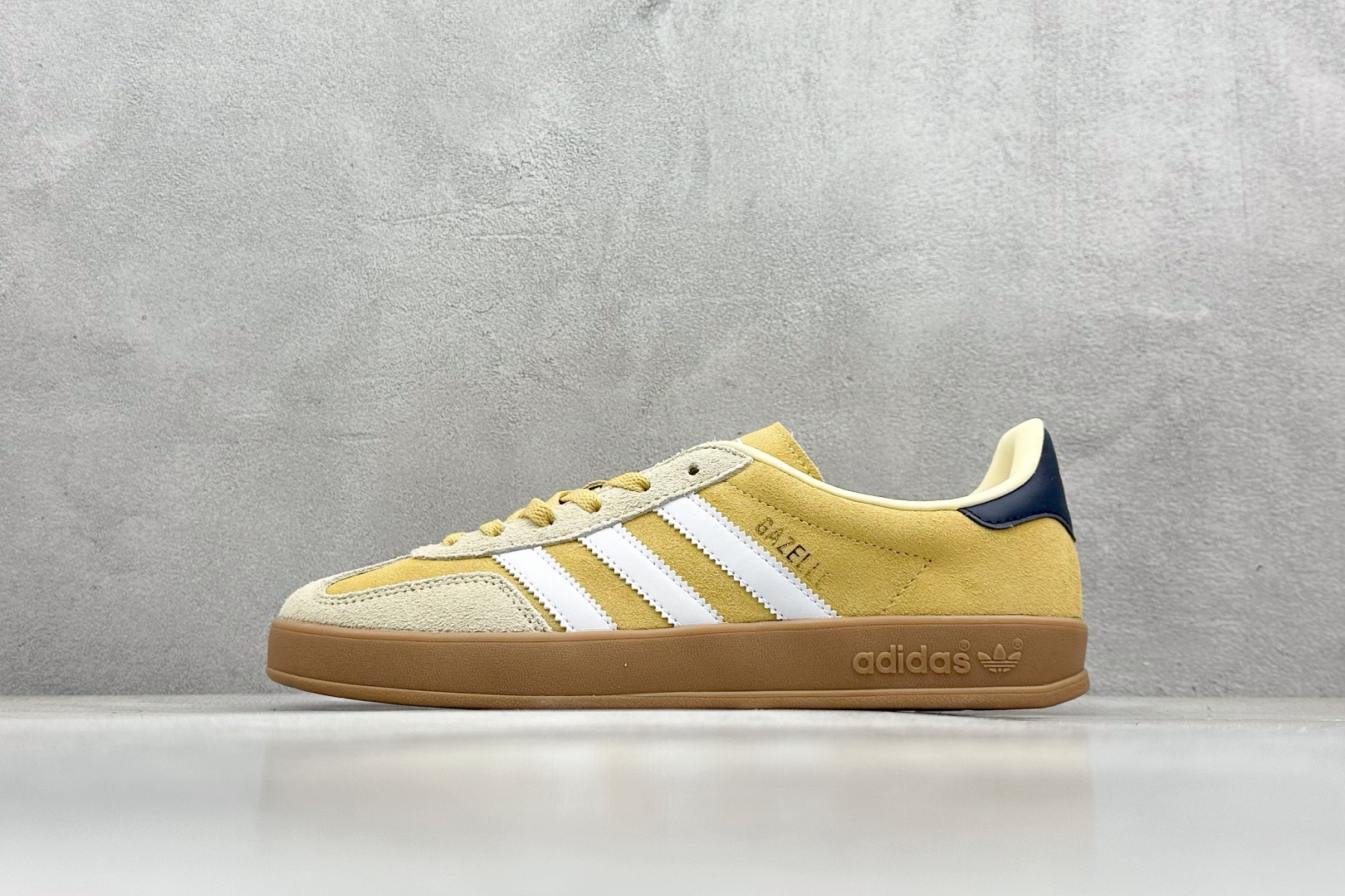 NO:224305,adidas originals gazelle inside yellow brown Clover casual anti-slip wear-resistant low-top shoes excellent toe design, excellent fit for plastic, stable heel fits the foot curve design, soft and comfortable, not easy to grind the feet, rubber sole with anti-slip texture design, smooth grip Size: 35 36 36.5 37.5 38 38.5 39.5 40 40.5 41.5 42 42.5 43 44 45, casual shoes/sports shoes, adidas, sneakers19860909adidas originals gazelle indoor 黄棕 三叶草休闲防滑耐磨低帮板鞋 鞋头出色设计 塑就出众贴合感 稳固的后跟贴合足部曲线设计 软弹舒适 不易磨脚 橡胶鞋底配合防滑纹路设计 平稳抓地 尺码: 35 36 36.5 37.5 38 38.5 39.5 40 40.5 41.5 42 42.5 43 44 45,休闲鞋/运动鞋,adidas,sneakers,Women's Shoes