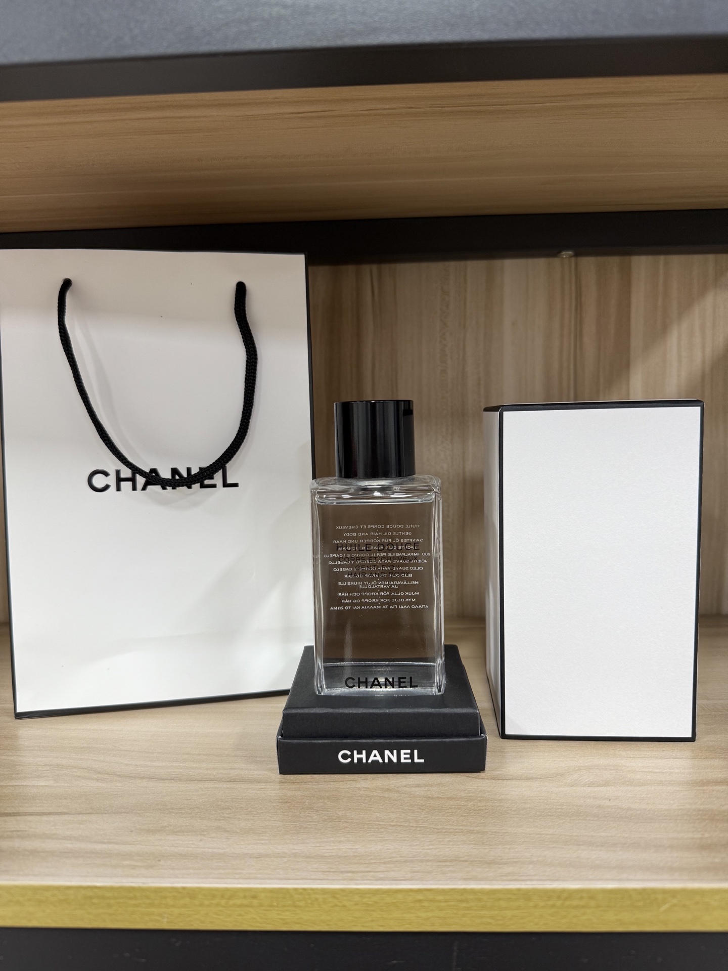 55! (Nota al hacer pedido: Aceite clásico Chanel N°5) Aceite de extensión clásico Chanel N°5 250ML. Molde privado exclu…