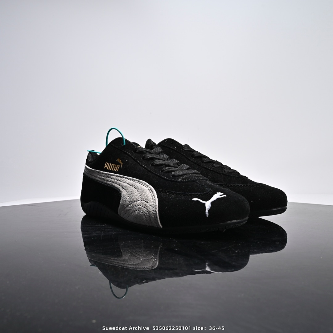 💰150
PUMA Speedca OG 彪马极速赛车系列低帮德训风拼接复古百搭休闲运动赛车鞋 鞋款从80、90年代赛车手所穿的防火赛车鞋为原型,鞋身线条模仿了赛车的流线廓形,体现了空气动力学原理的结构。简约流畅的外观,恰好又和贯穿其中的Formstrip Logo融合恰到好处,视觉上细节丰富且协调。本次Speedcat OG鞋款归来,最大看点自然式保留了窄版鞋型以及薄底构造。这两年各品牌鞋底越做越厚,Speedcat反其道而行之,上脚几乎无鞋底的效果带来耳目一新的视觉体验。鞋面依旧是以质感细腻的麂皮材质打造,并且大面积近乎全包裹的使用,复古味道也愈发浓烈。配色上更是将最原始的黑色和红色带回,向F1赛车队的标志性队服致敬。相信让各位一眼种草的更多是出挑的大红色,上脚即可瞬间点亮整体造型,在以球鞋为核心的OOTD中脱颖而出。而另一款黑色则是低调的万金油,彰显新潮个性的同时又不喧宾夺主,也是热爱简约系穿搭朋友的首选。
货号:398847
尺码:35.5 -45
编码:535062250101