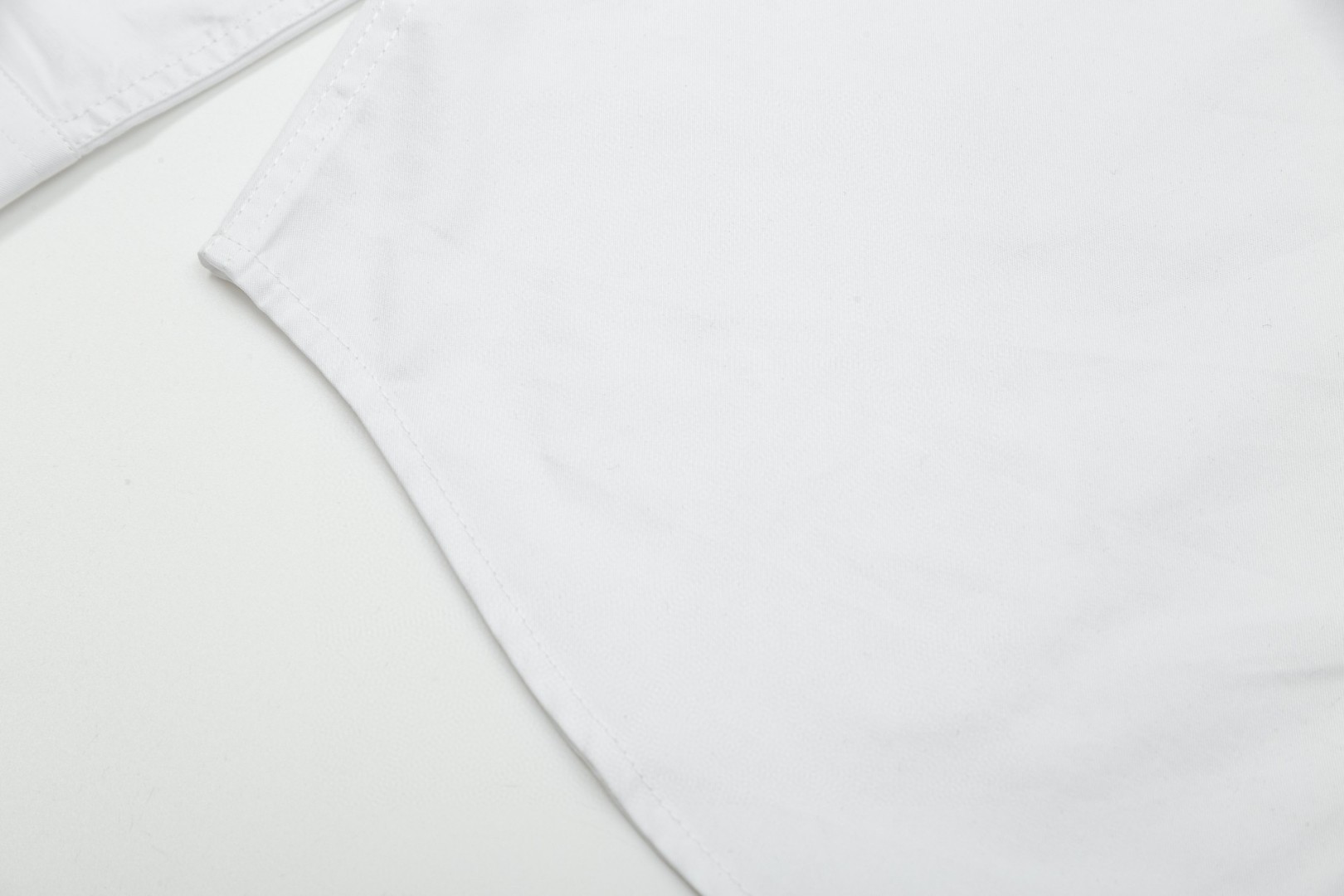 LV 路易威登 フィ董コラボ 珠飾刺繍長袖シャツ 高級版