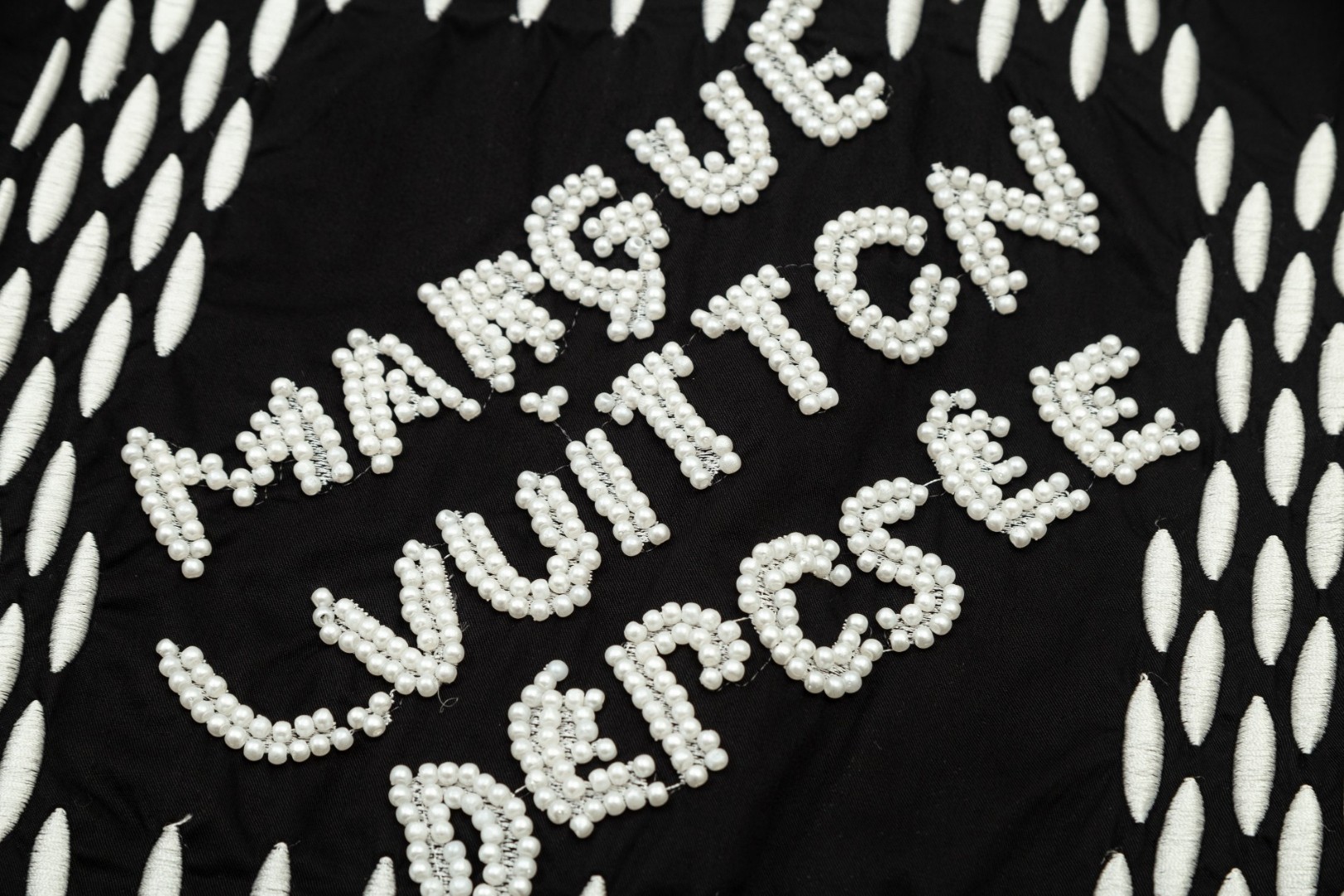 LV 路易威登 フィ董コラボ 珠飾刺繍長袖シャツ 高級版