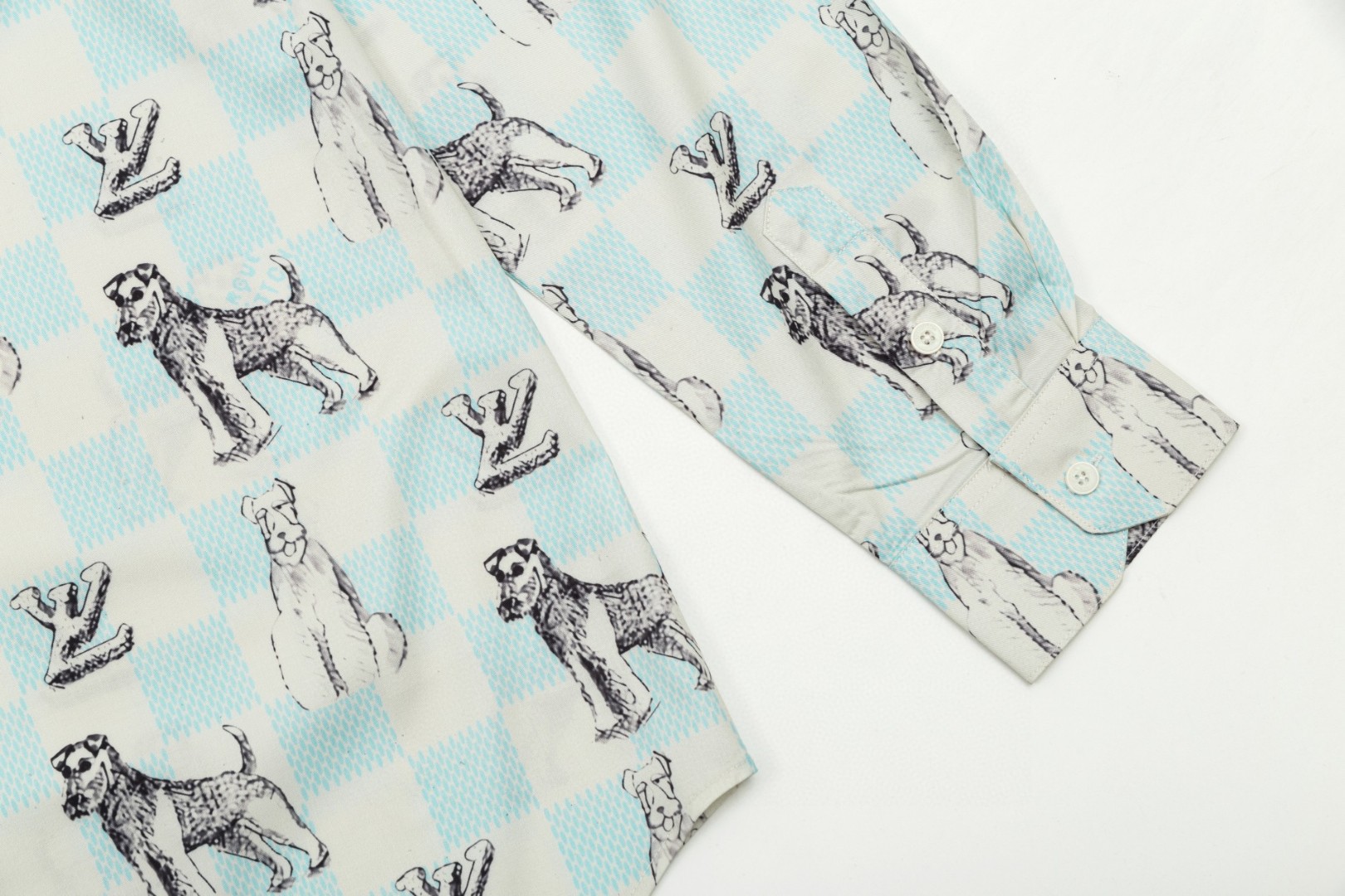 ルイ・ヴィトン 猎狐梗ロゴ長袖シャツ 高級版