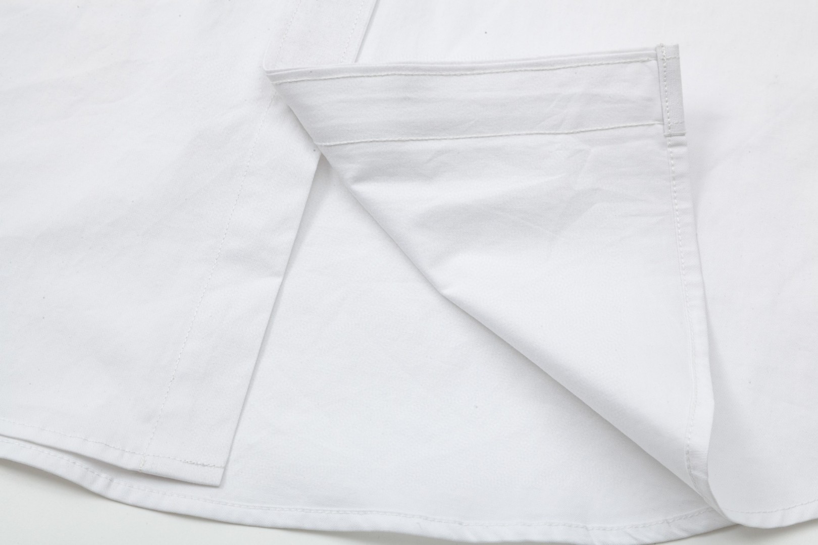 Loewe ロ意威 胸前撞色毛巾絵刺繍長袖シャツ 高級素材使用