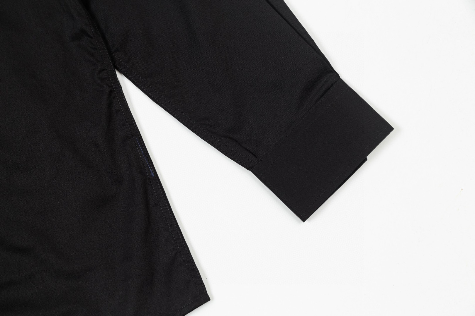 Balenciaga クラシックロゴ長袖シャツ - 高品質な仕立てと快適さ