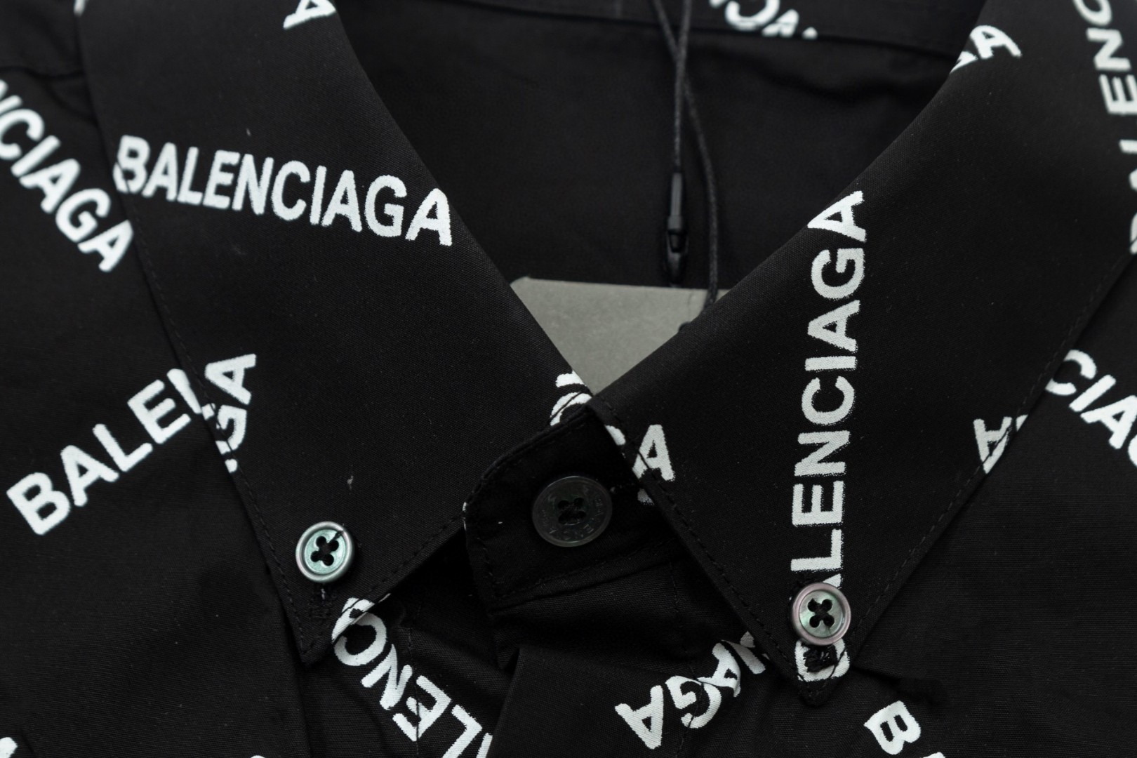Balenciaga ロゴ長袖シャツ 高品質・透湿性抜群