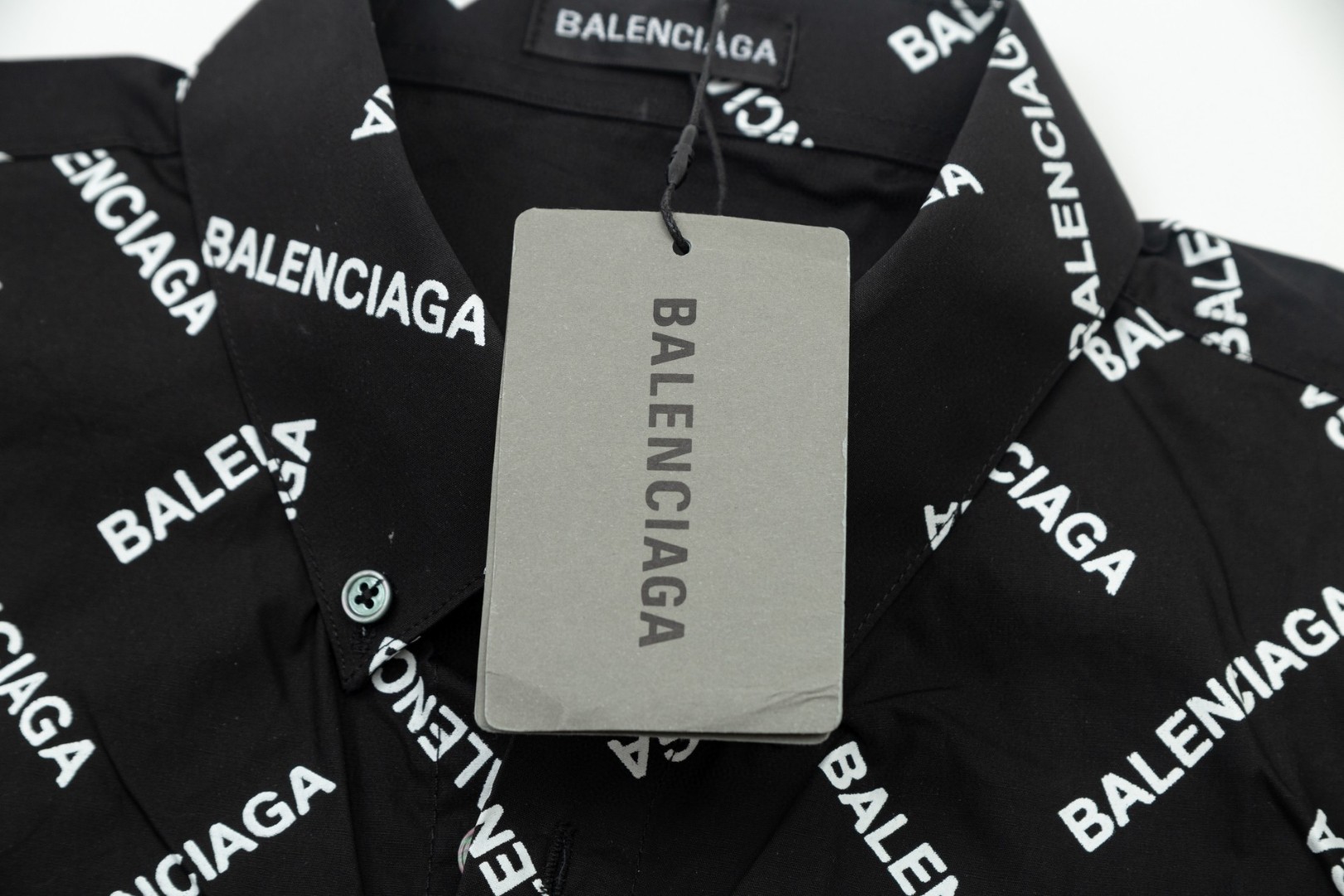 Balenciaga ロゴ長袖シャツ 高品質・透湿性抜群