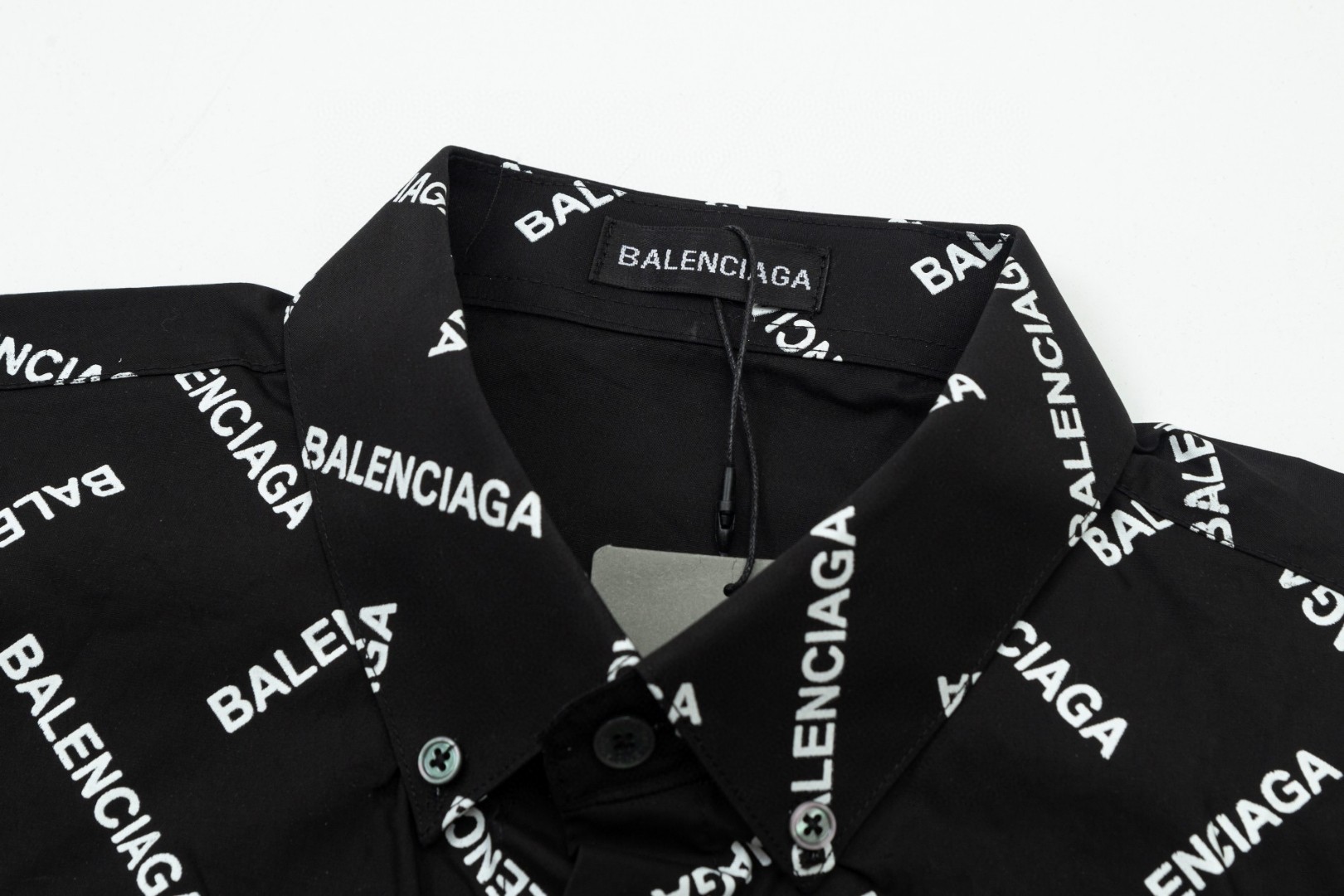 Balenciaga ロゴ長袖シャツ 高品質・透湿性抜群