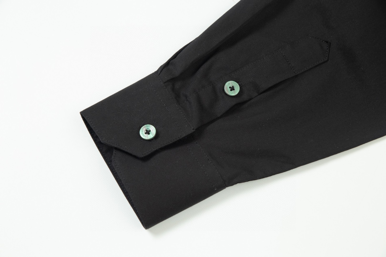 LV 花卉刺繍長袖衬衫 高級仕立て・細部までこだわり