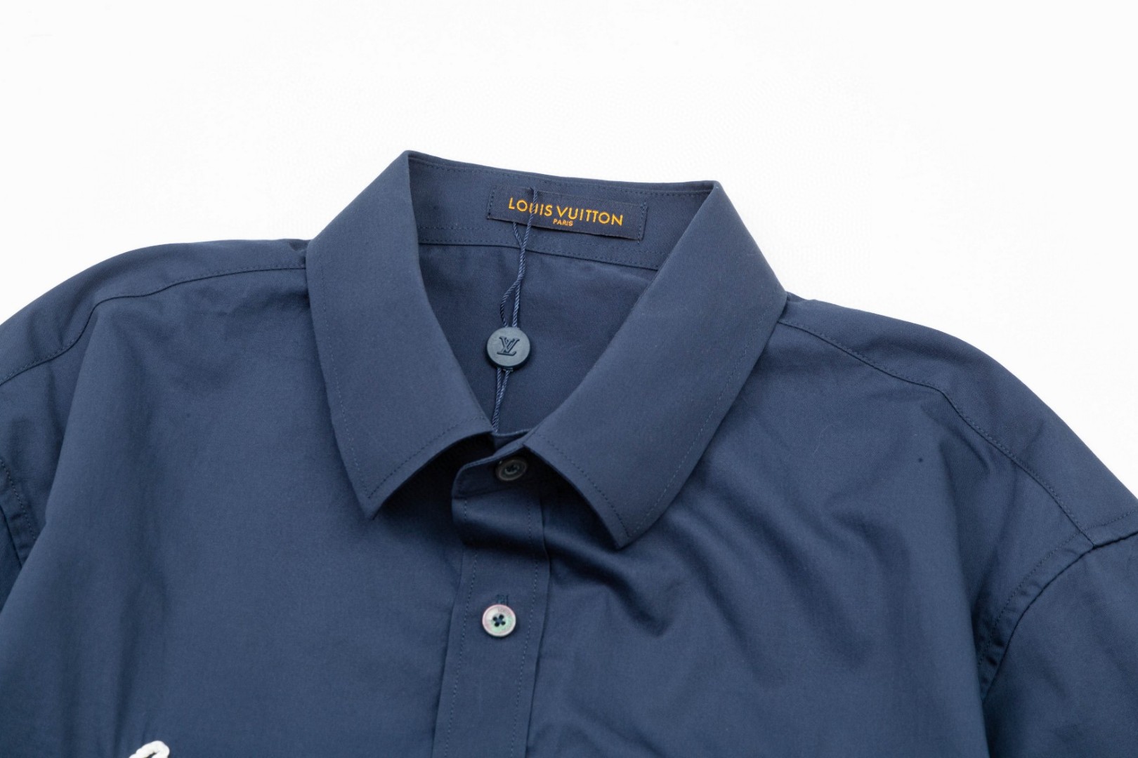 LV 路易威登 复古手作绣花Logo長袖衬衫 高品質
