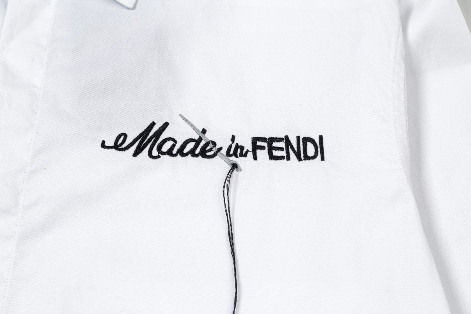Fendi 芬迪 胸前簡約Logo刺繡長袖衬衫 高級版