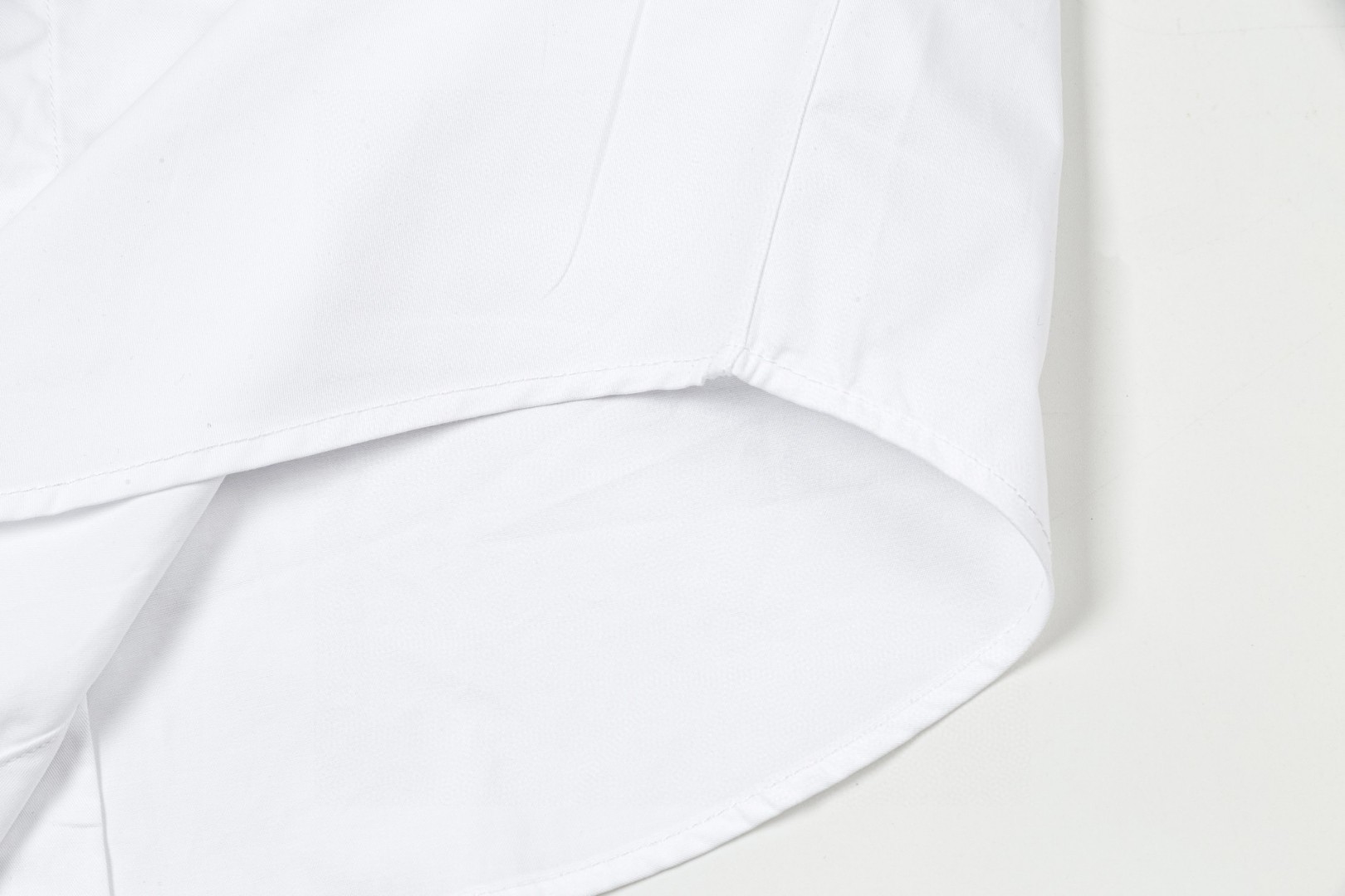 Fendi 芬迪 胸前簡約Logo刺繡長袖衬衫 高級版