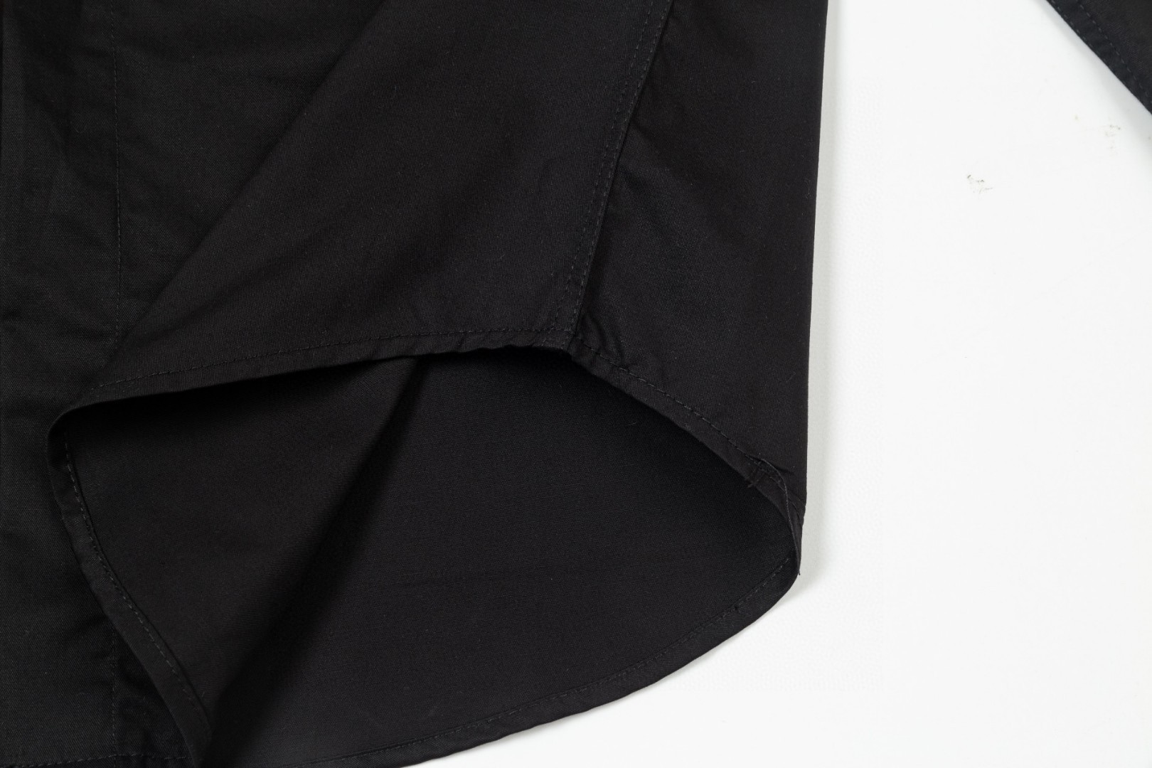 Fendi 胸前口袋徽章Logo長袖衬衫 高級版・透気性抜群・完璧な細部処理