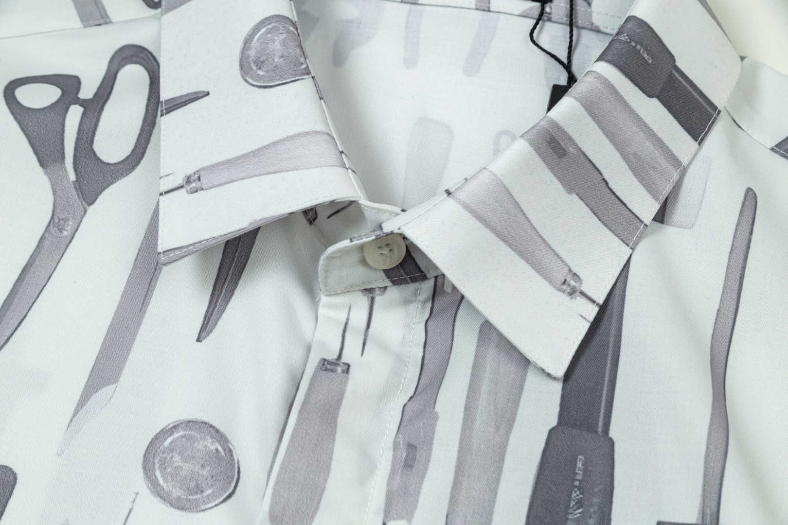 FENDI 芬迪 工匠工具図案長袖衬衫 高品質デザイン