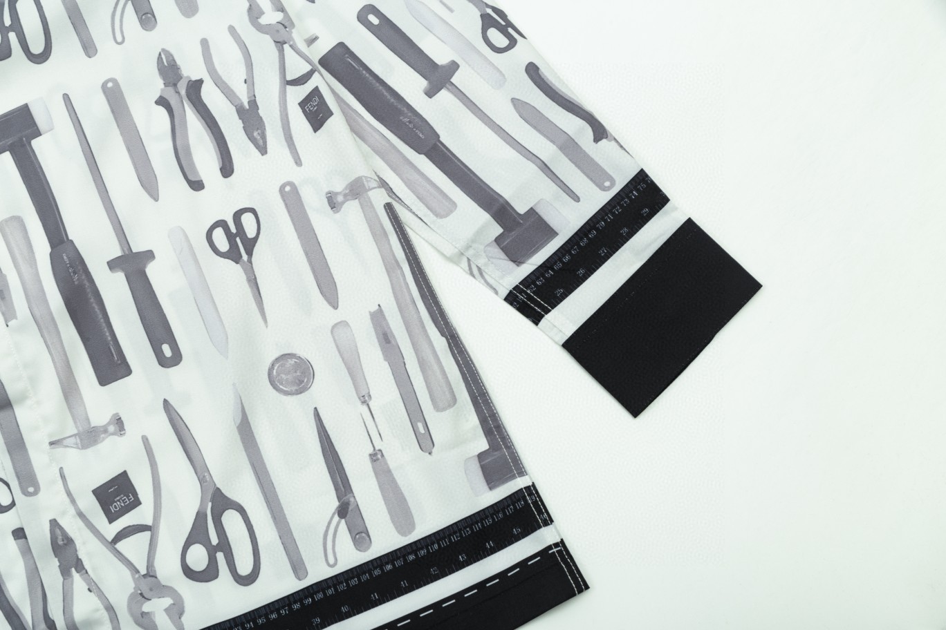 FENDI 芬迪 工匠工具図案長袖衬衫 高品質デザイン